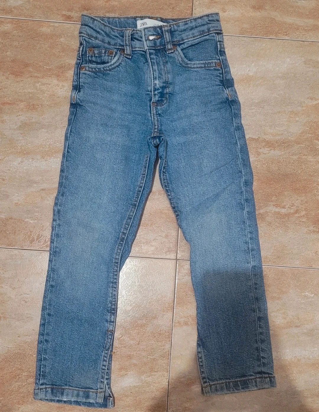 Pantalón vaquero de Zara Kids, color azul medio talla 6 años – Zara Kids – taille 6 ans / 116 cm 5