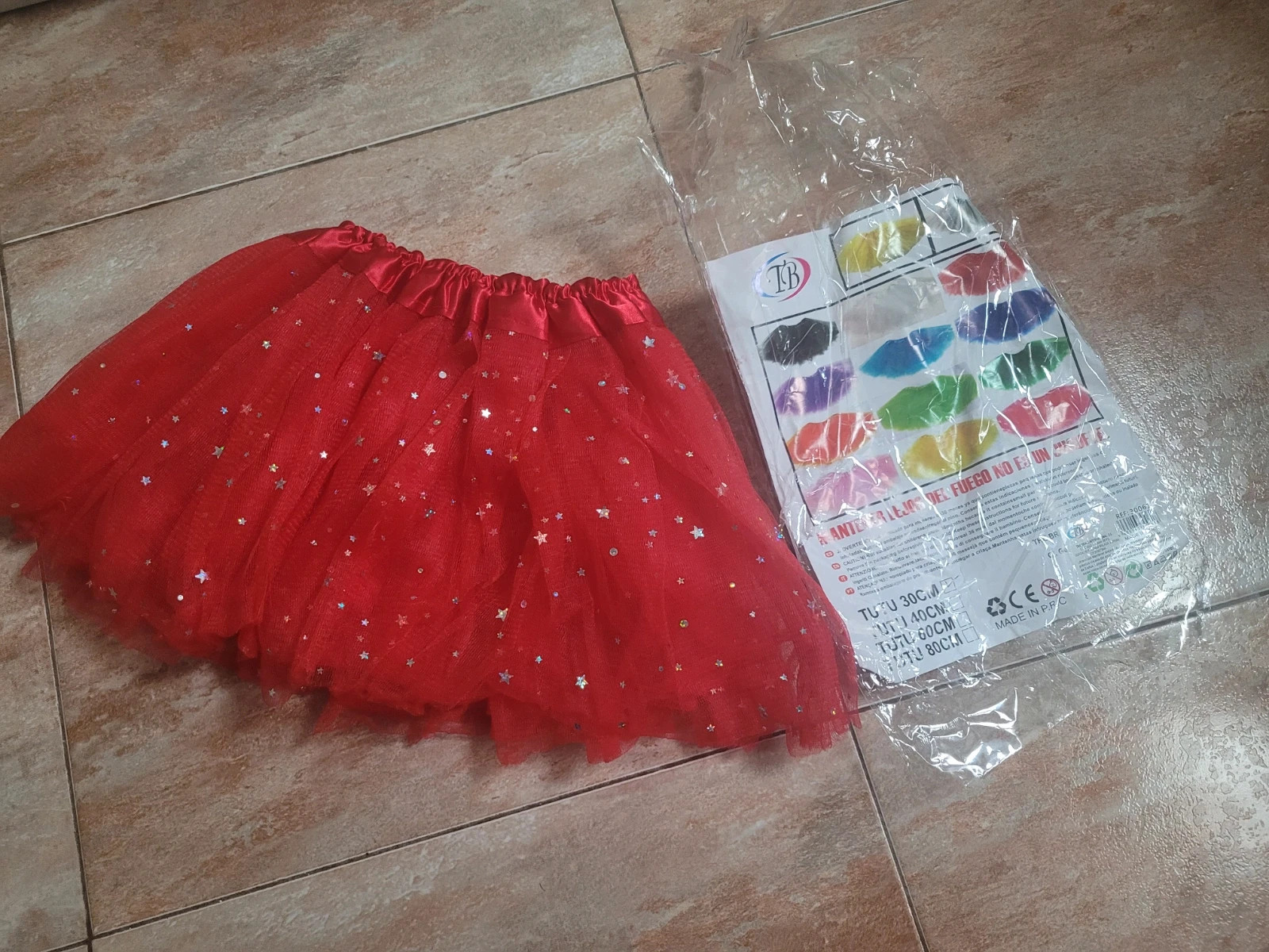 Falda tutú roja con estrellas brillantes