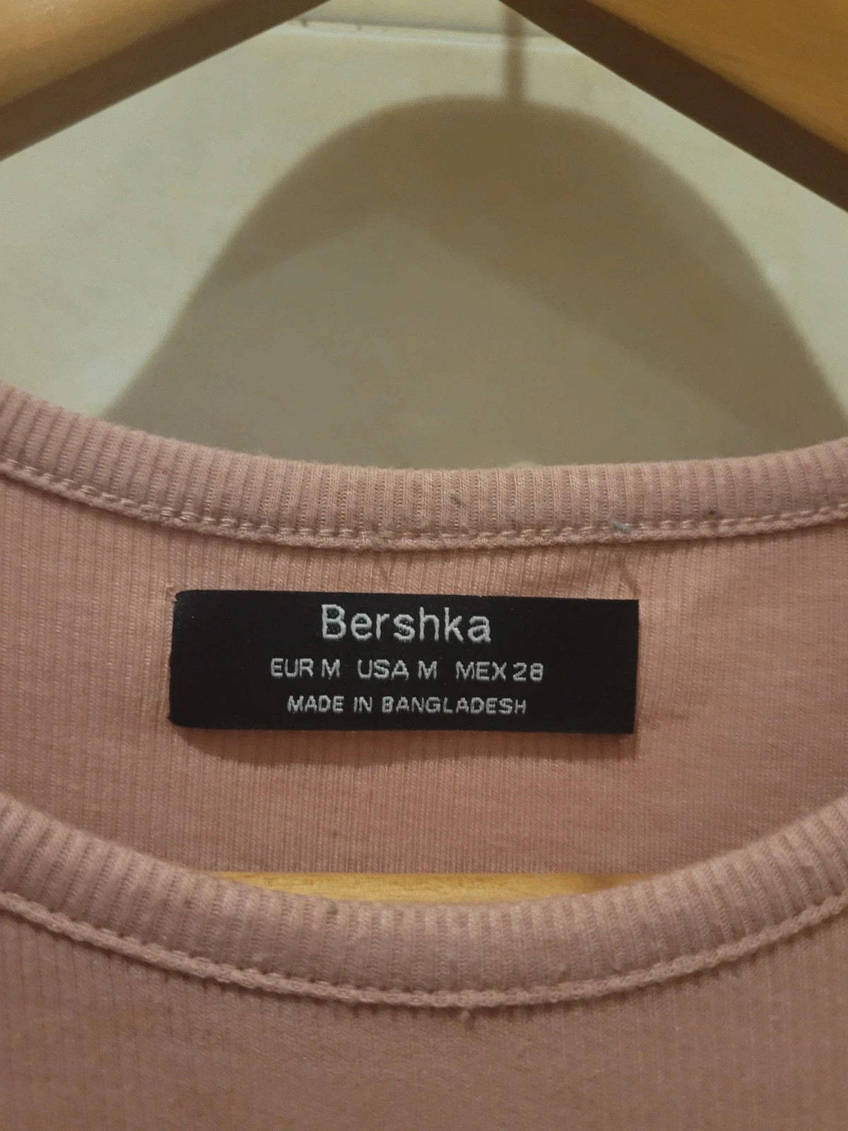 Camiseta Bershka rosa palo mangas abullonadas Talla M – Bershka – taille M / 38 / 10 3