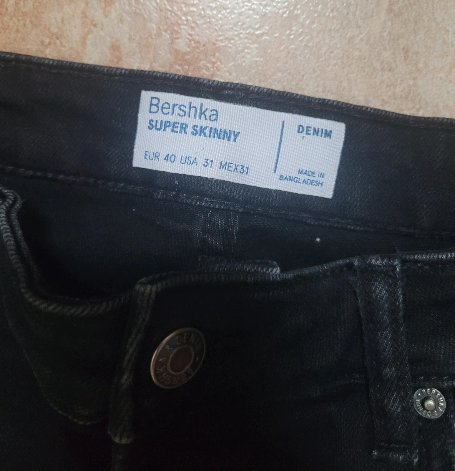 Vaqueros negros Super Skinny Bershka Talla 40 – Bershka – taille M 3