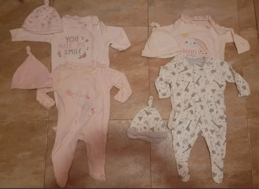 Lote de ropa de bebe de niña 0/3 meses con mucha ropa nueva – Primark – taille 1-3 mois / 56 cm 4