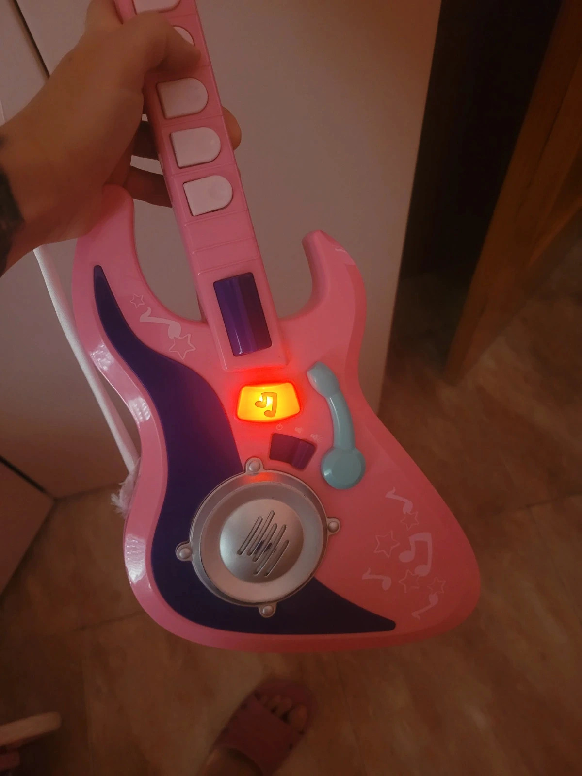 Guitarra de juguete rosa y morada para niños – Juguettos – taille 3 ans / 98 cm 3
