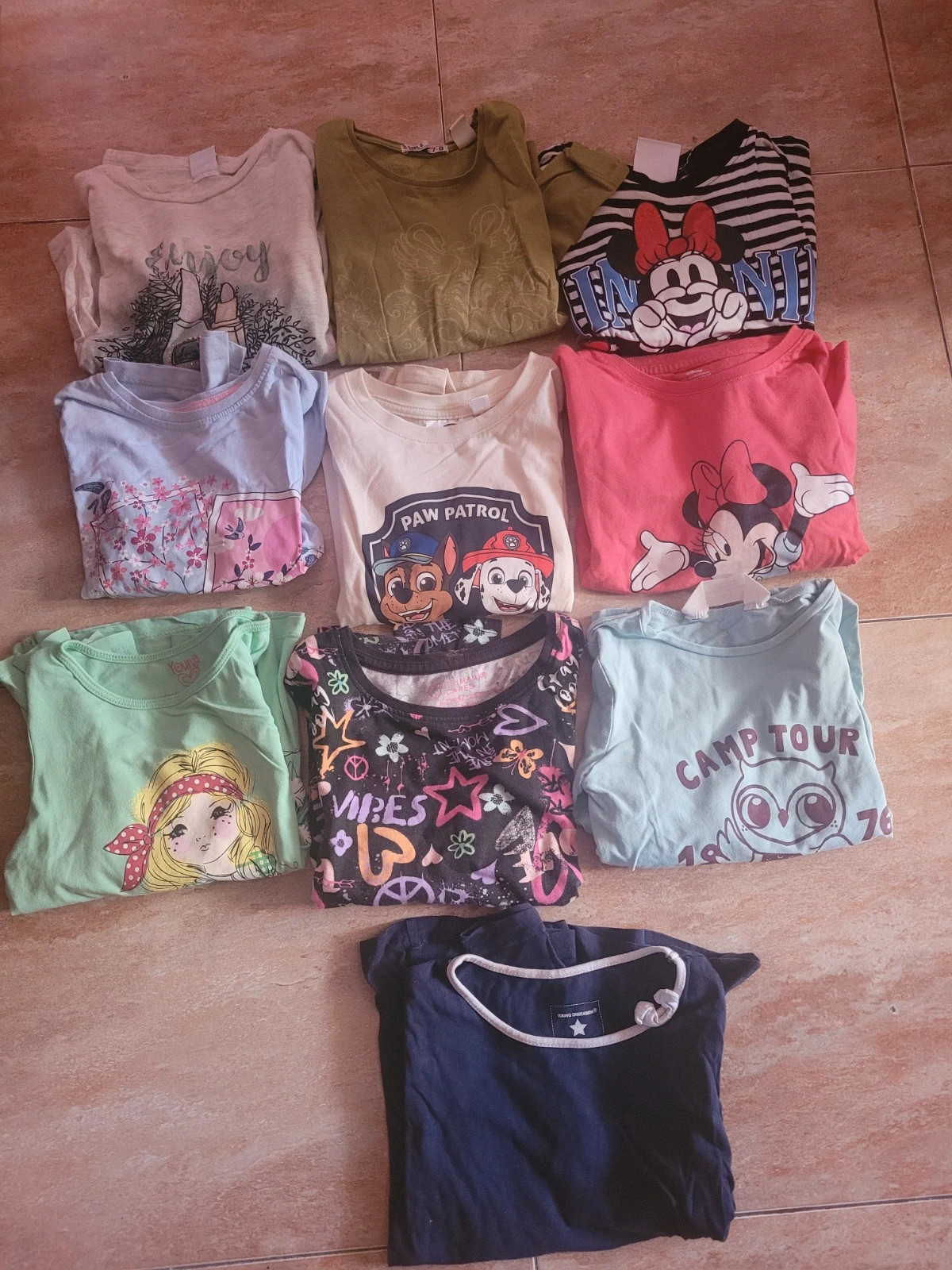 Lote de 10 camisetas niña talla 5-6 años – H&M – taille 6 ans / 116 cm