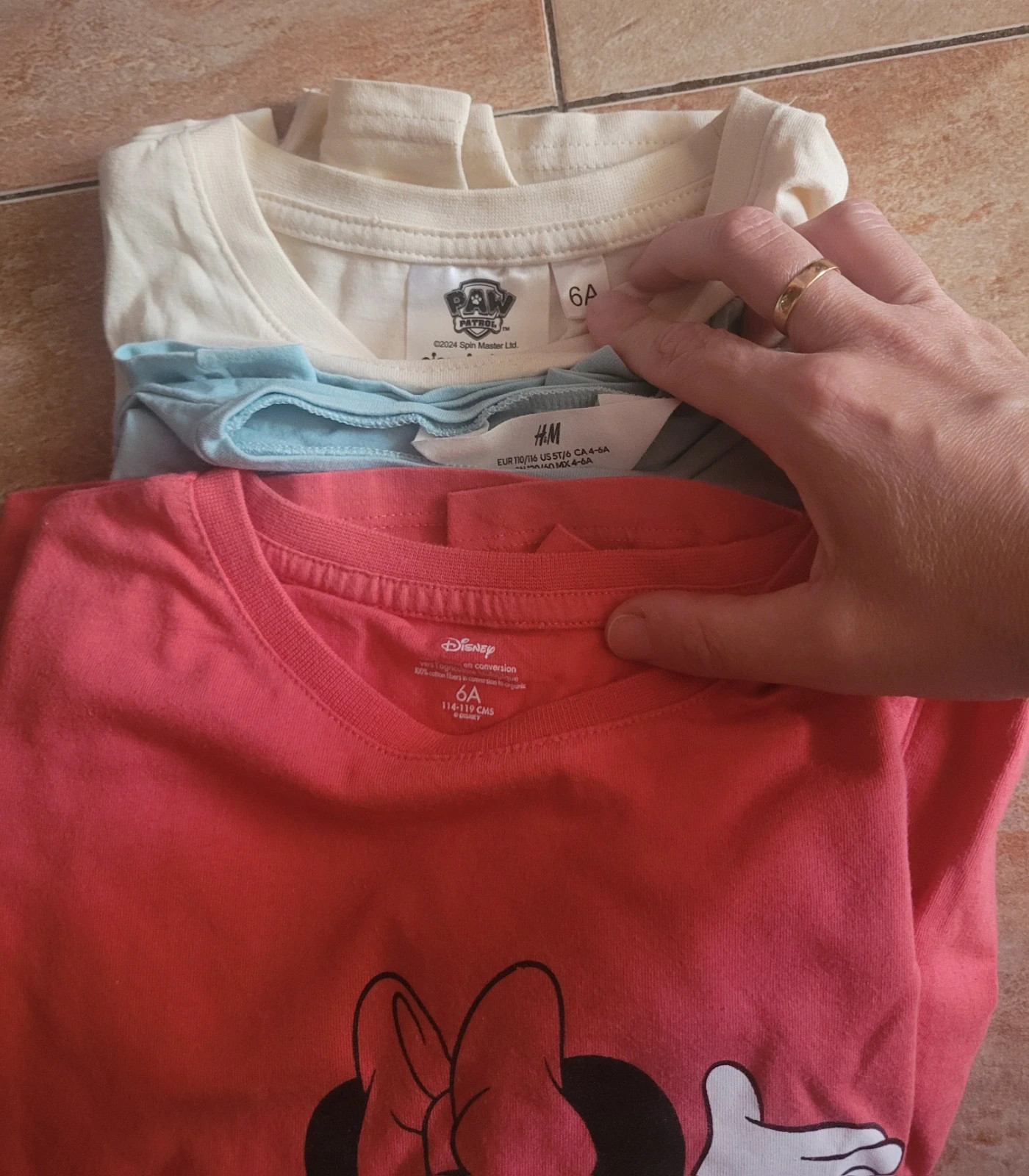 Lote de 10 camisetas niña talla 5-6 años – H&M – taille 6 ans / 116 cm 3