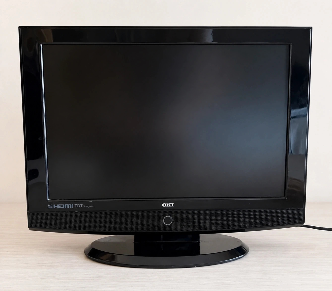 Televisor OKI V22A-LED 22" HD Ready con TDT integrado – oki