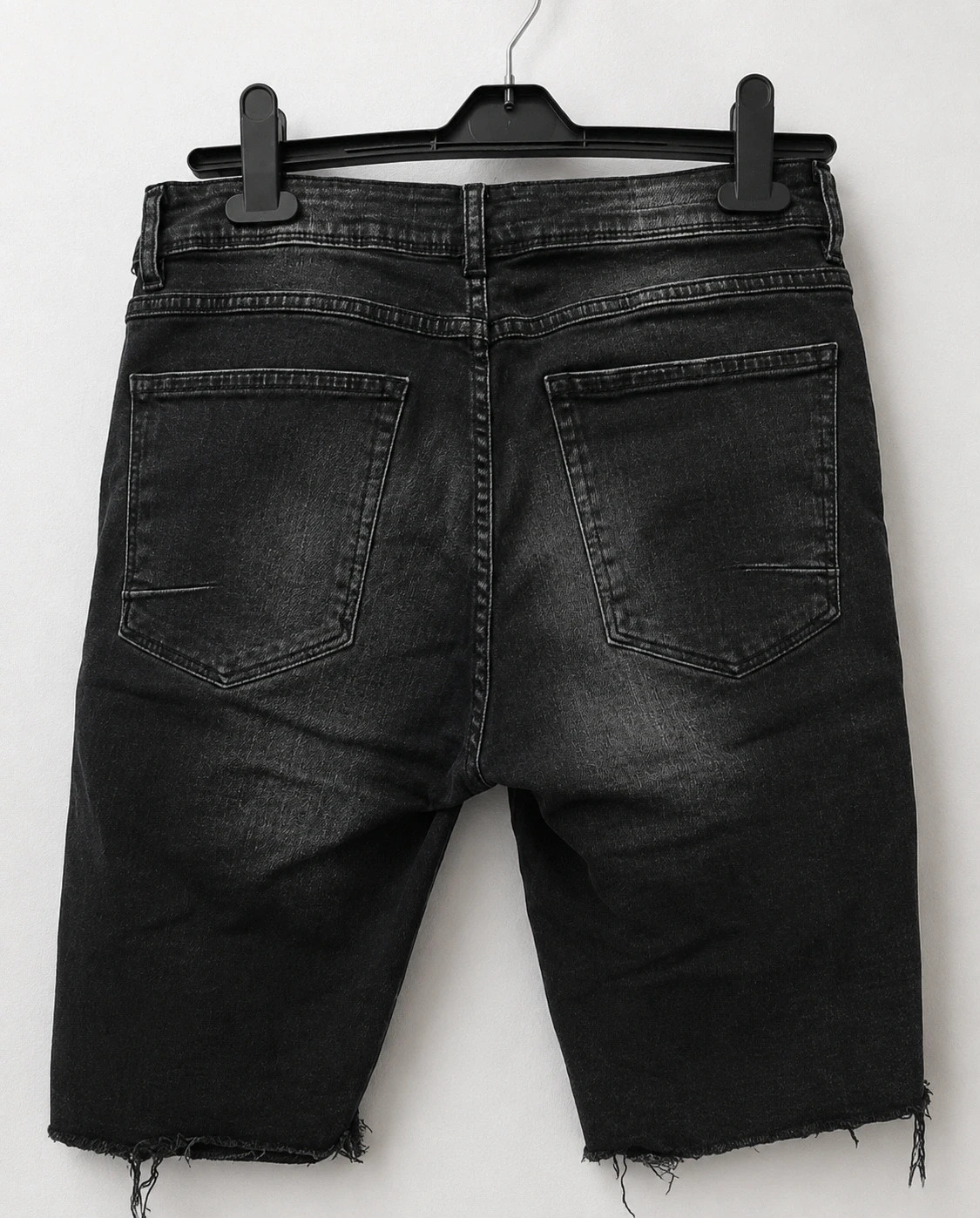 Pantalones cortos vaqueros negros con rotos - Talla 40 – Inside – taille M 4