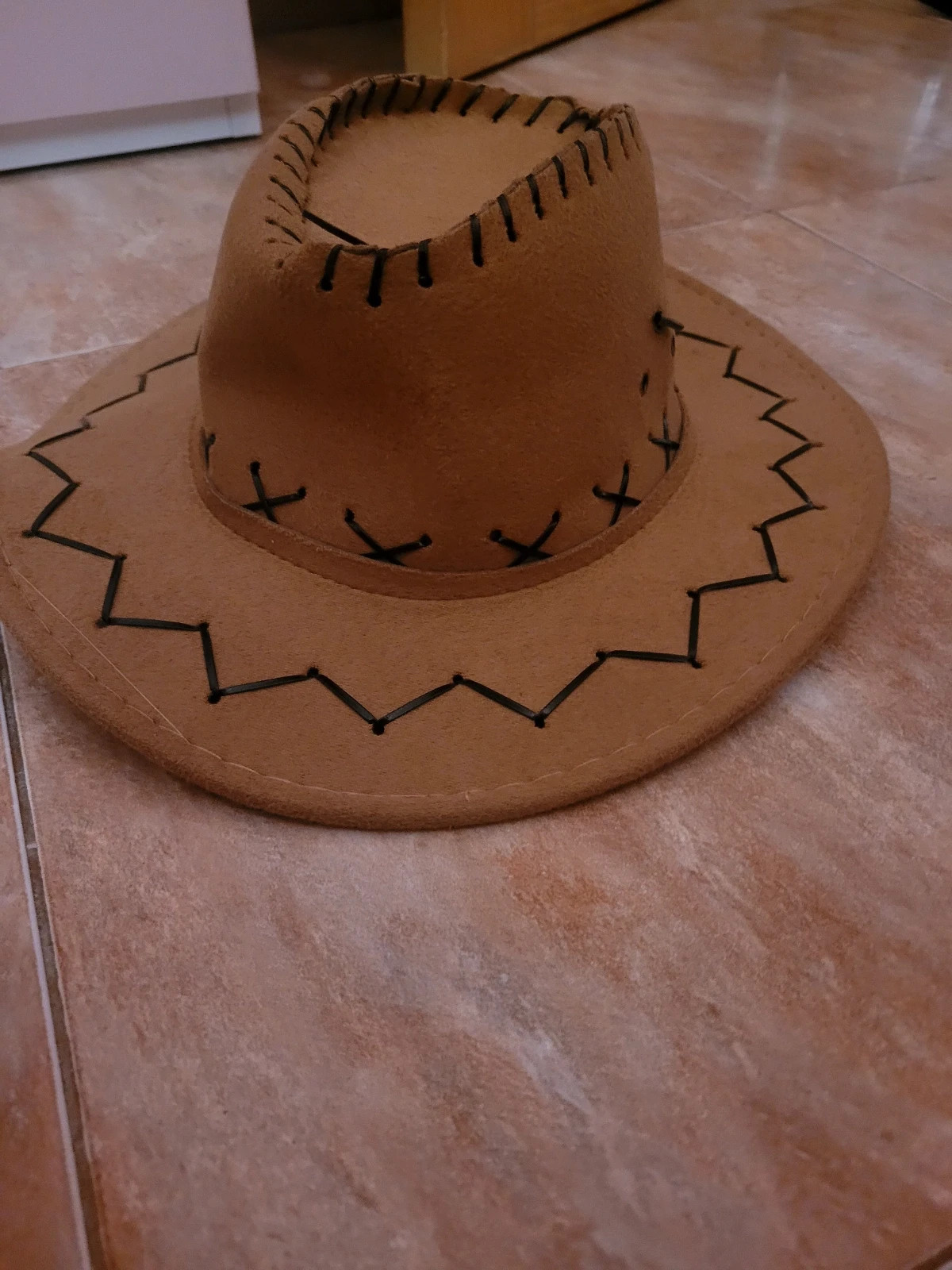 Sombrero estilo vaquero color marrón – sin marca – taille 4 ans / 104 cm
