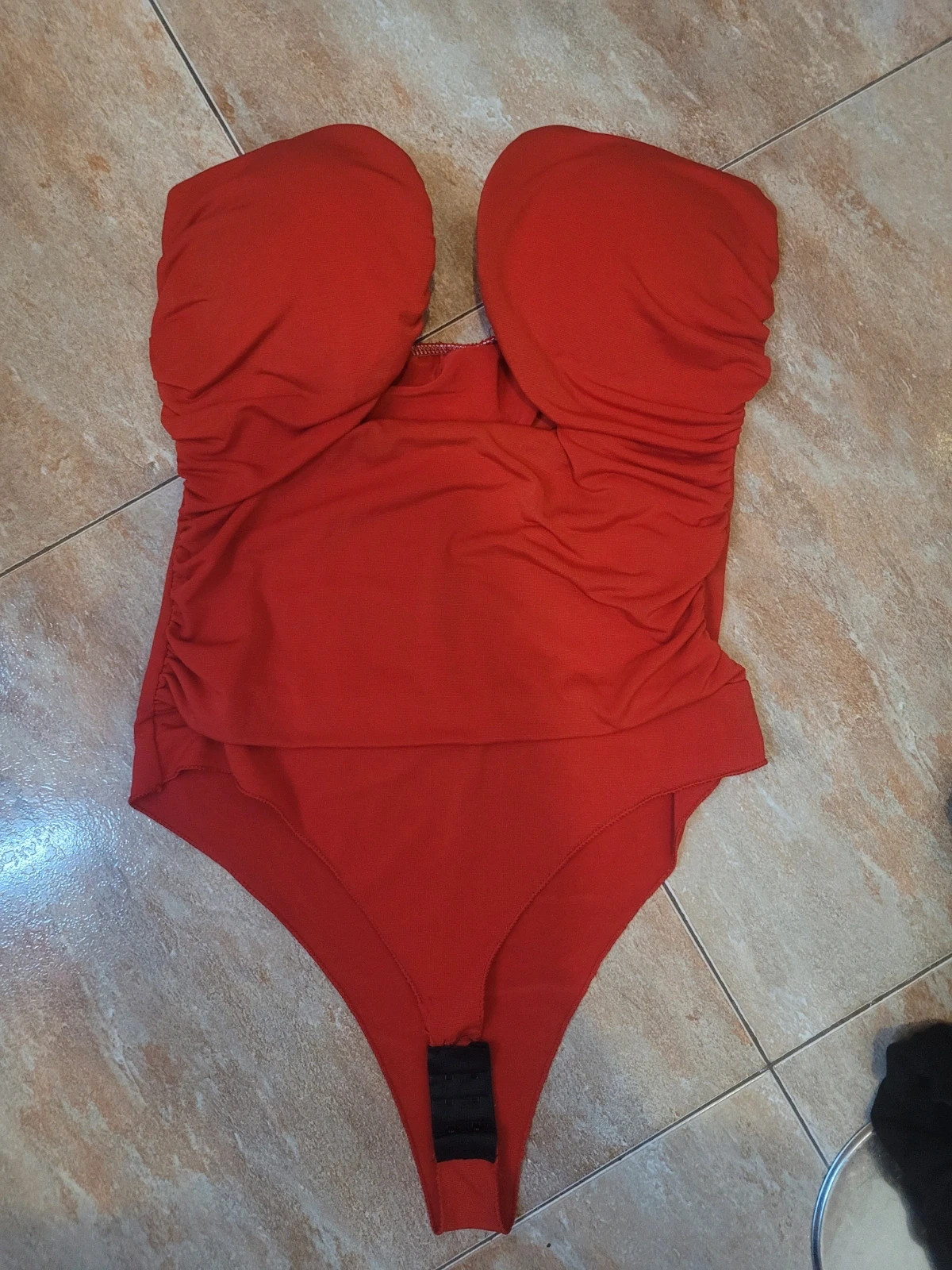 Body rojo con aros y drapeado palabra de honor - Talla S – L&S – taille S / 36 / 8 2