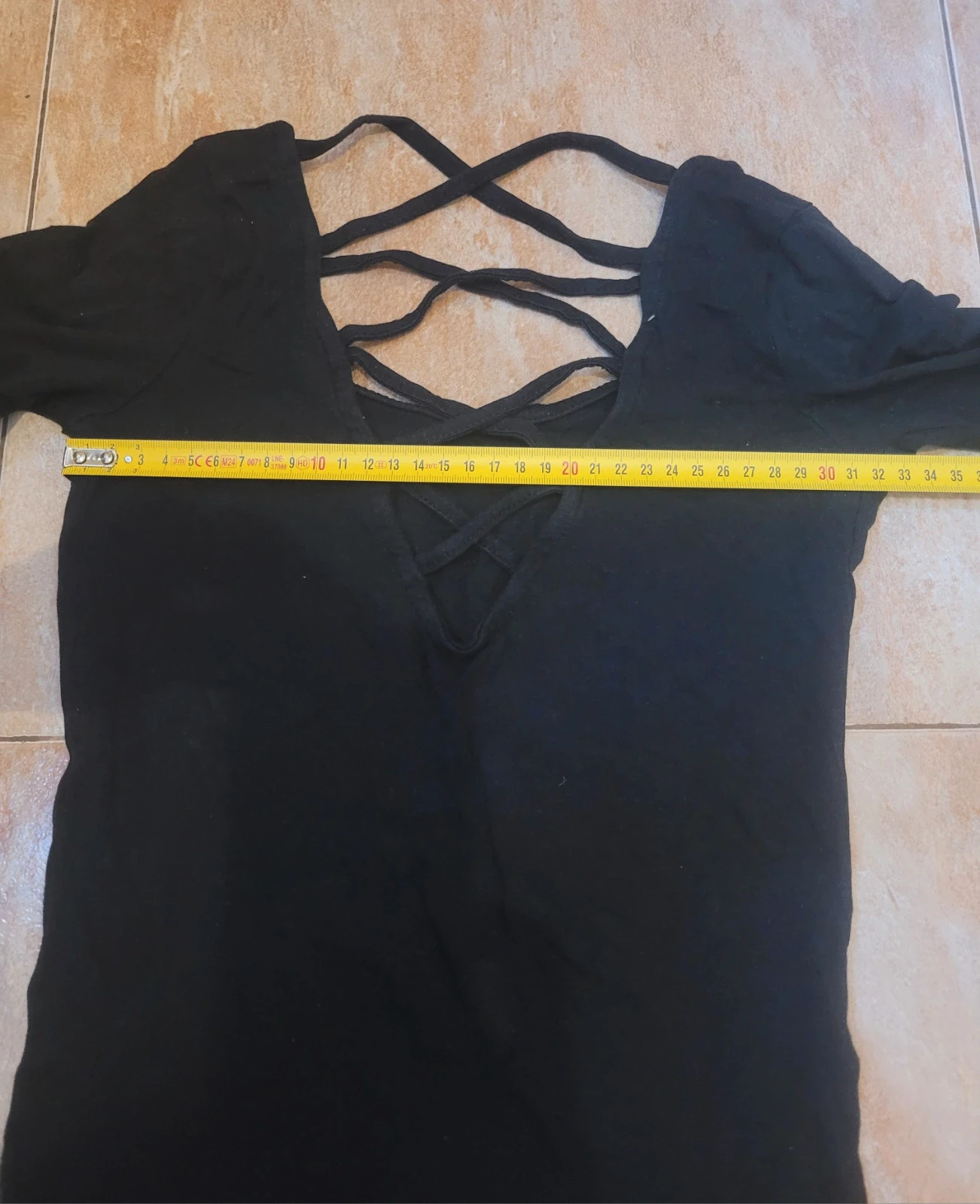 Camiseta negra con espalda cruzada talla XS – Bershka – taille XS / 34 / 6 4