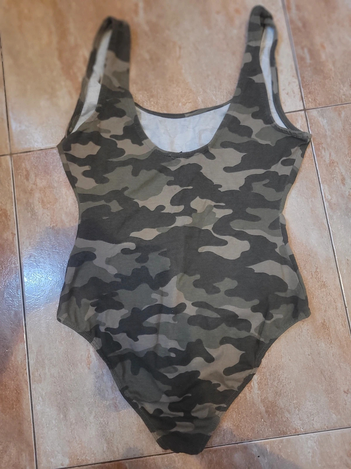 Body camuflaje "trendy" Bershka talla S – Bershka – taille S / 36 / 8 3