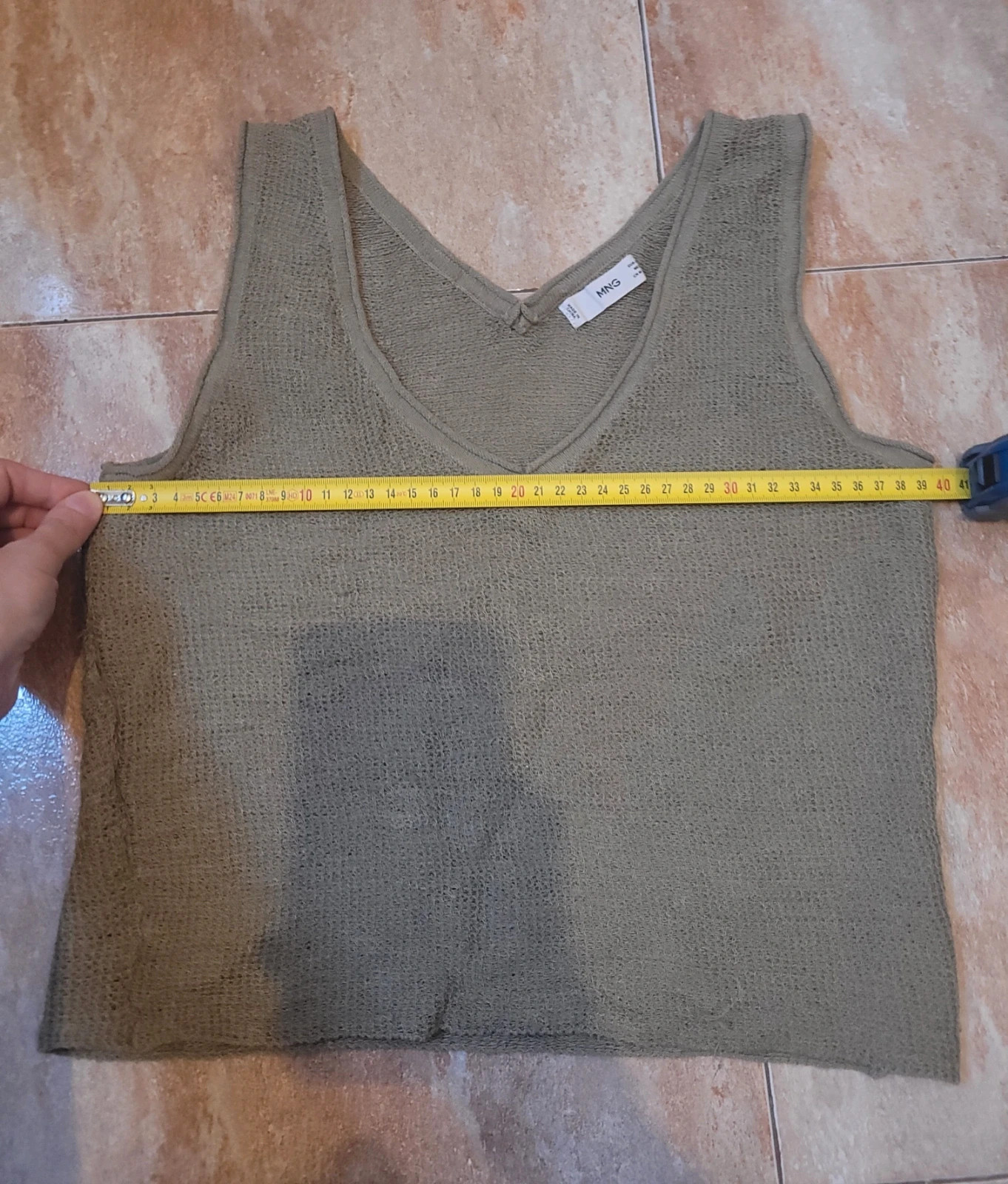 Top de punto de Mango en color verde caqui, talla M. – Mango – taille M / 38 / 10 5