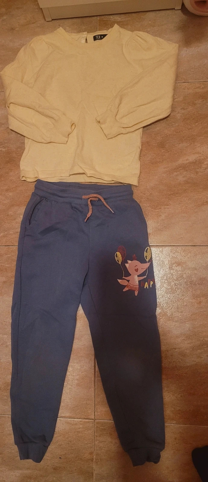 Pack niña: Jersey amarillo y Pantalón chándal (Talla 4-5/6) – Lupilu – taille 4 ans / 104 cm