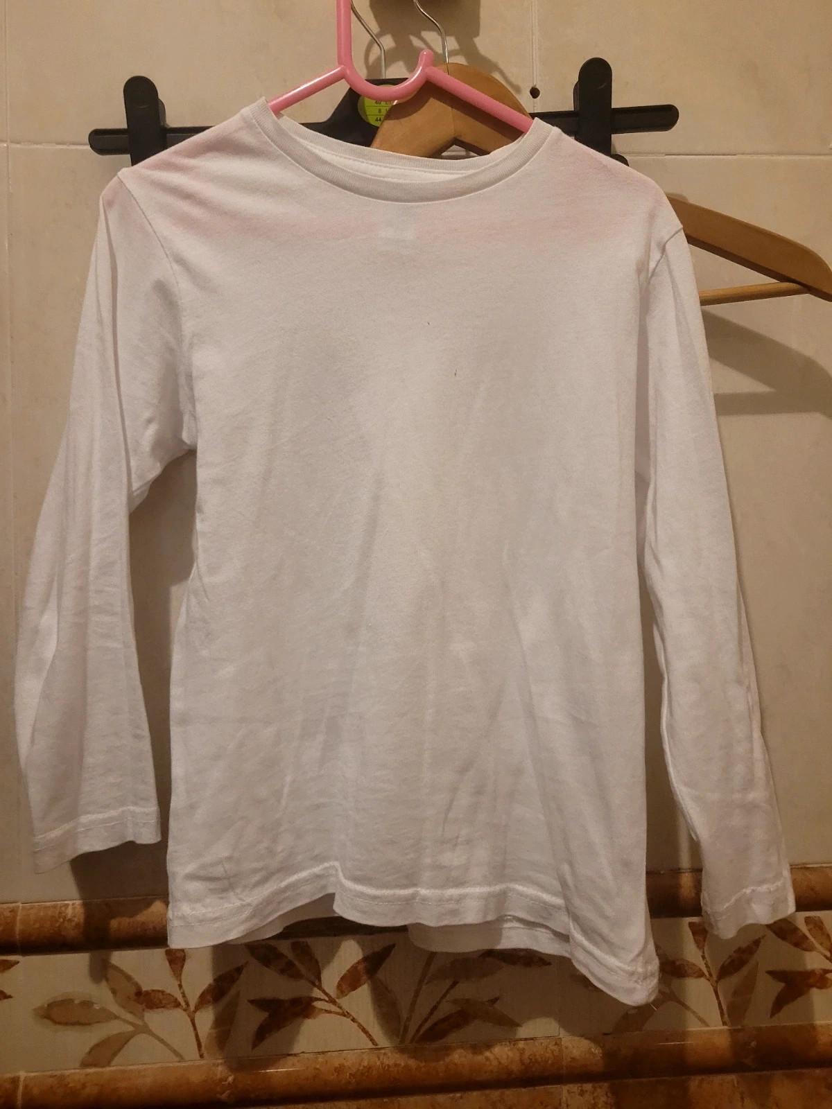 Camiseta blanca de manga larga jhk alla 5-6 solo 1 uso