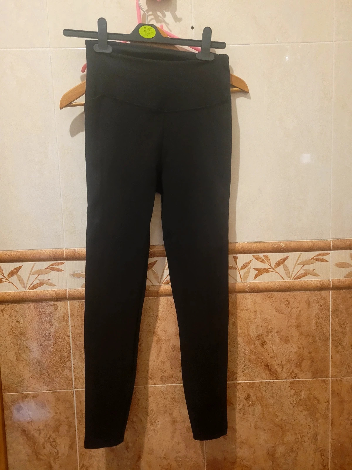 Leggings Negros Talle Alto (Estilo Deportivo/Casual) – sin marca – taille XS / 34 / 6 2
