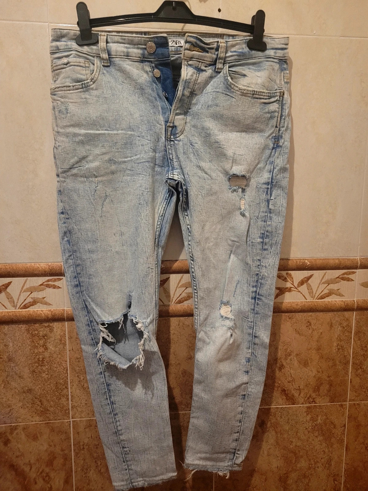 Vaqueros Zara Hombre - Talla 44 - Slim Fit con Rotos – Zara – taille W34 | FR 44