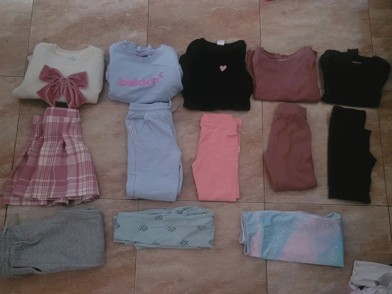 Lote de 16 prendas de niña de invierno/entretiempo – Primark – taille 5 ans / 110 cm