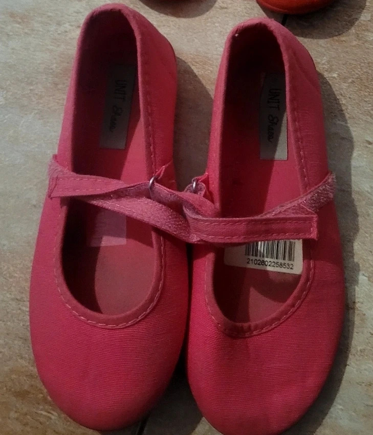 Merceditas de lona color rosa chicle unit Shoes Talla 29