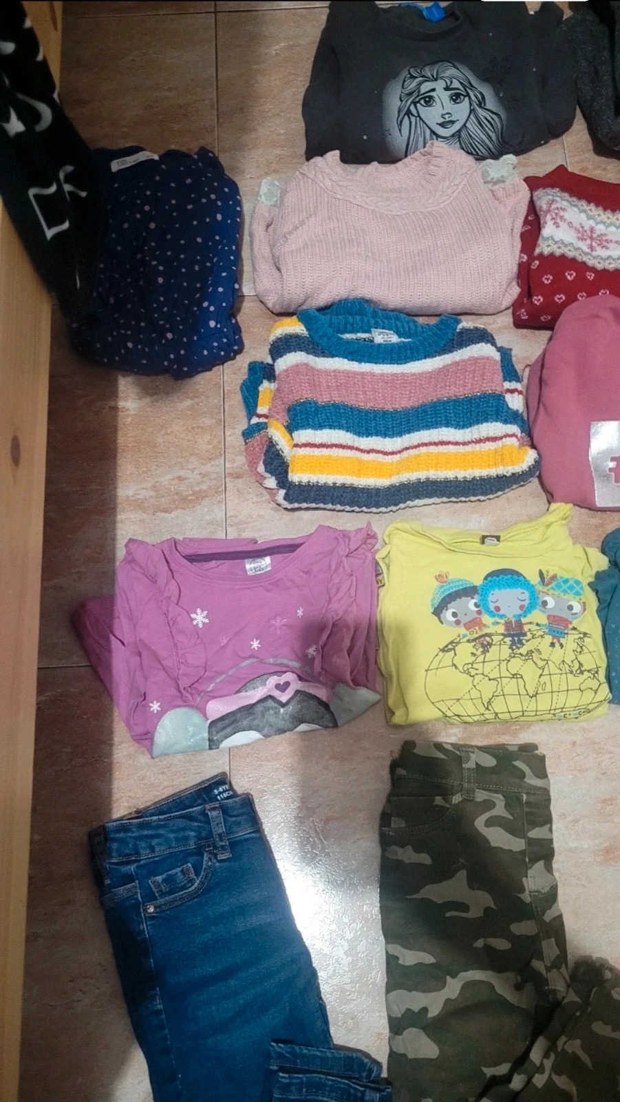 Ropa de niña de invierno – Zara, denim co, little Kids, primark, h&m, lovely – taille 5 ans / 110 cm 4