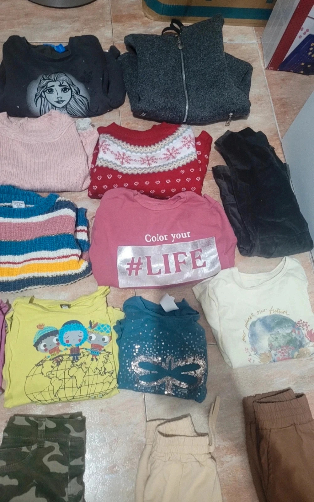 Ropa de niña de invierno – Zara, denim co, little Kids, primark, h&m, lovely – taille 5 ans / 110 cm 3