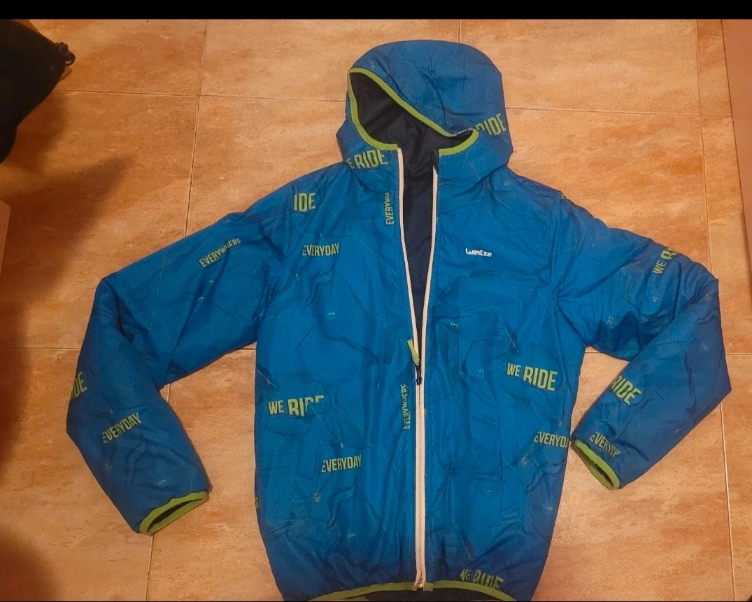 Abrigo reversible de niño con capucha