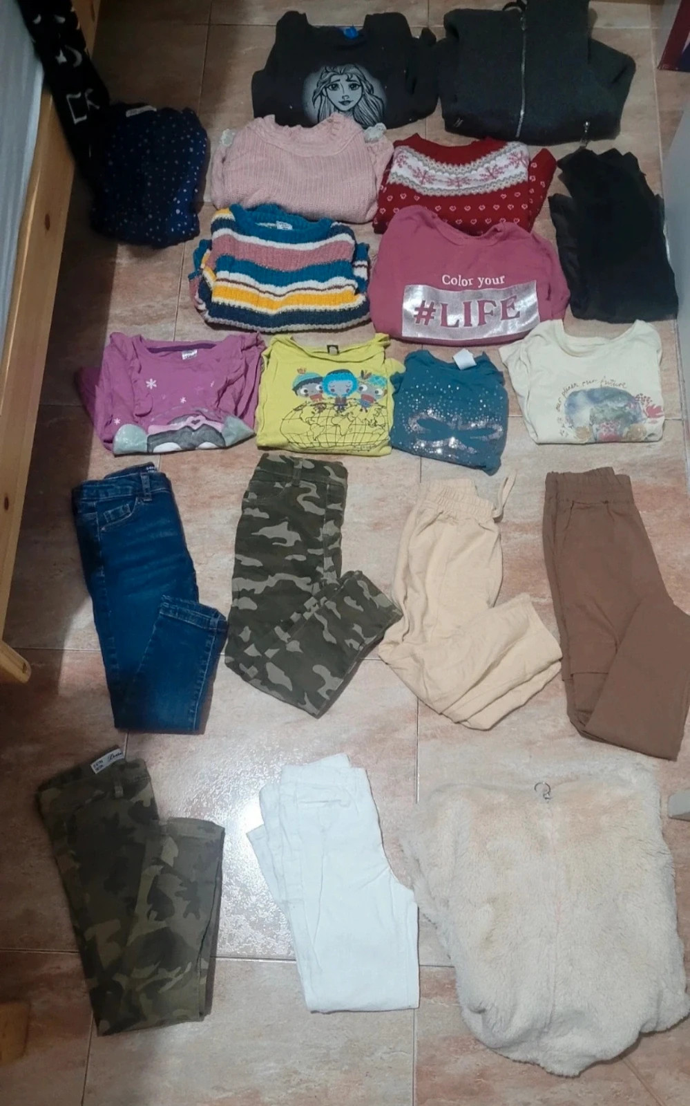 Ropa de niña de invierno – Zara, denim co, little Kids, primark, h&m, lovely – taille 5 ans / 110 cm