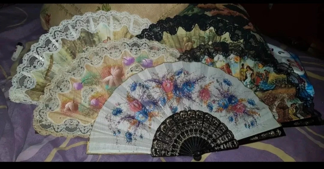 Abanicos con encaje – Abanicos