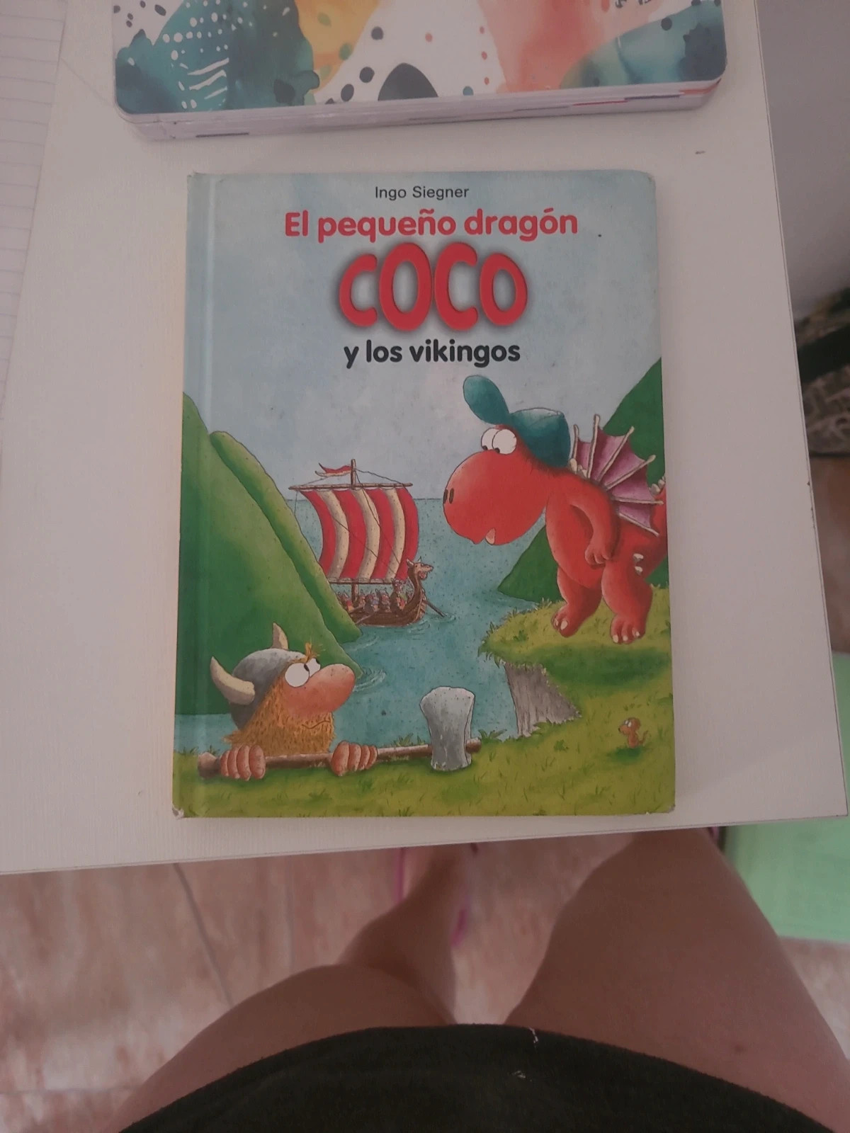 Libro el pequeño dragon coco y los vikingos