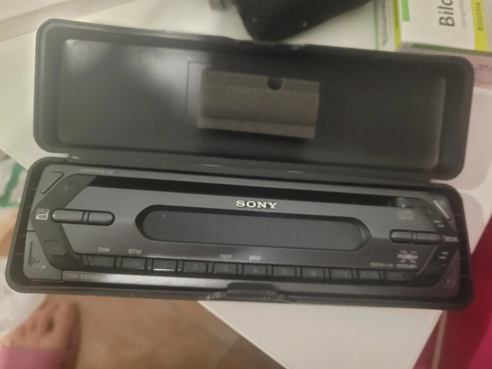 Radio de coche sony cdx-S2050 (carátula / frontal extraíble) – Sony 2