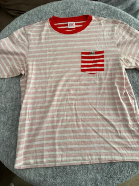 Camiseta Lacoste Live con bolsillo roja blanca vintage