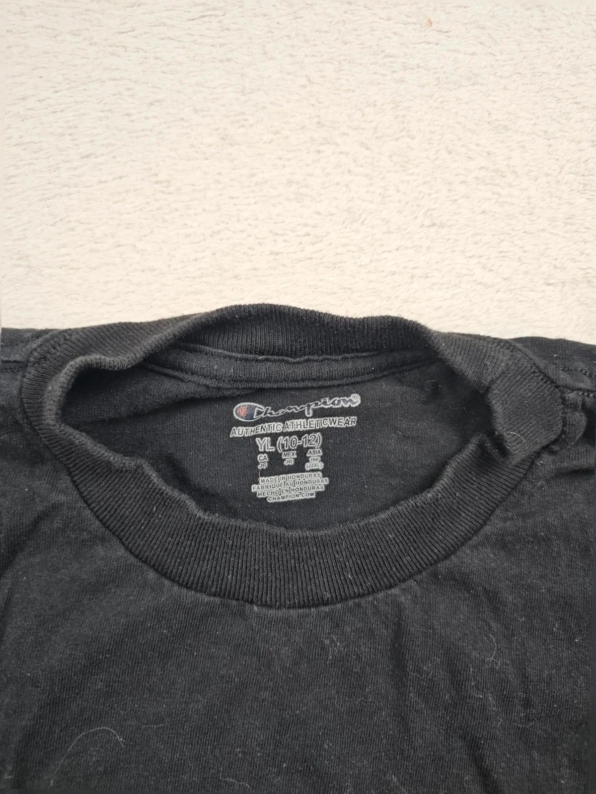 T-shirt Champion noir Logo Floqué manches Courtes YL (10-12 ans) – Champion – taille 12 ans / 152 cm 2