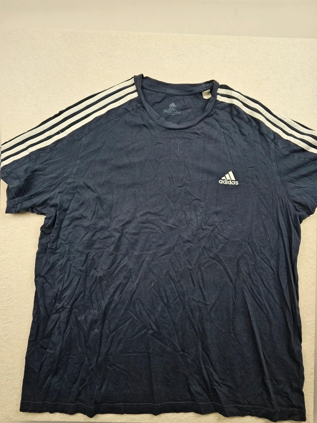 T-shirt Adidas noir logo Brodé Poitrine 2XL – adidas – taille XXL 4