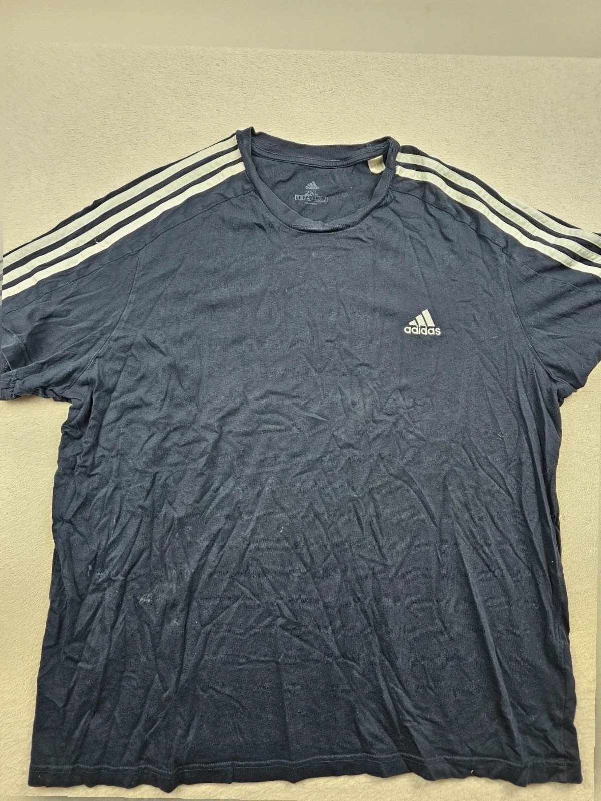 T-shirt Adidas noir logo Brodé Poitrine 2XL