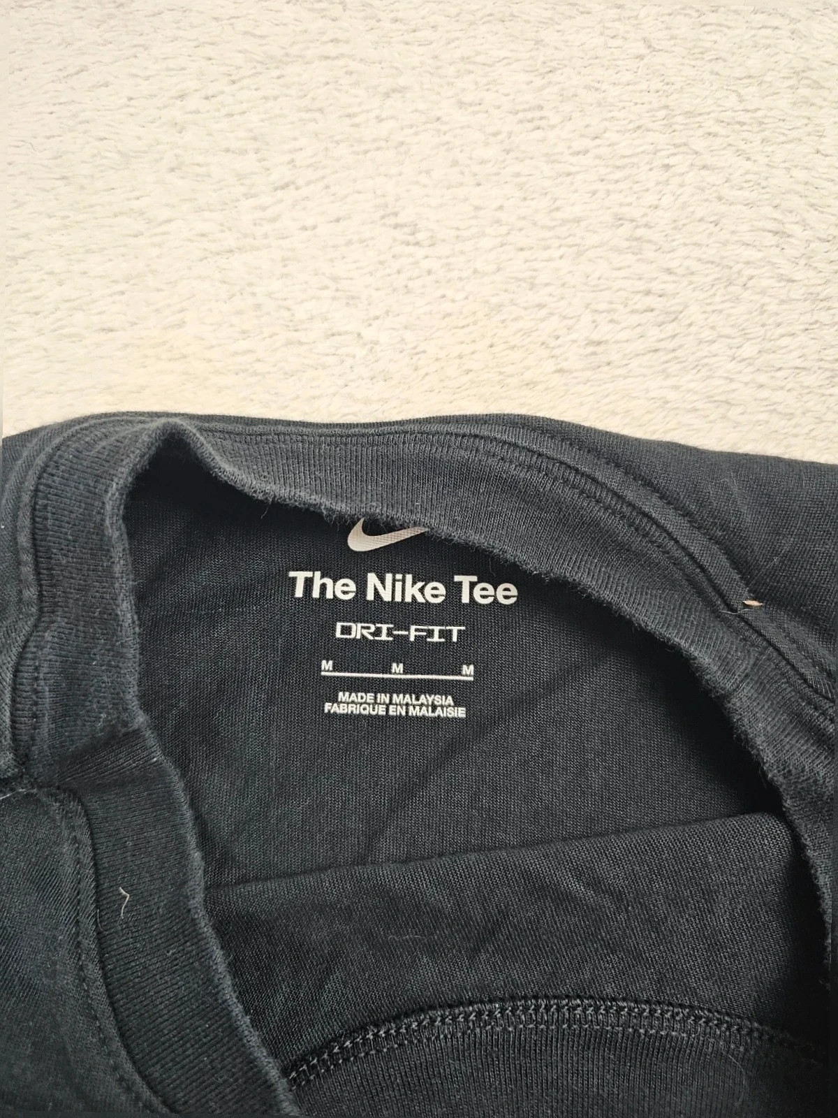 T-shirt Nike performance / The Nike Tee noir M – Nike – taille M 4