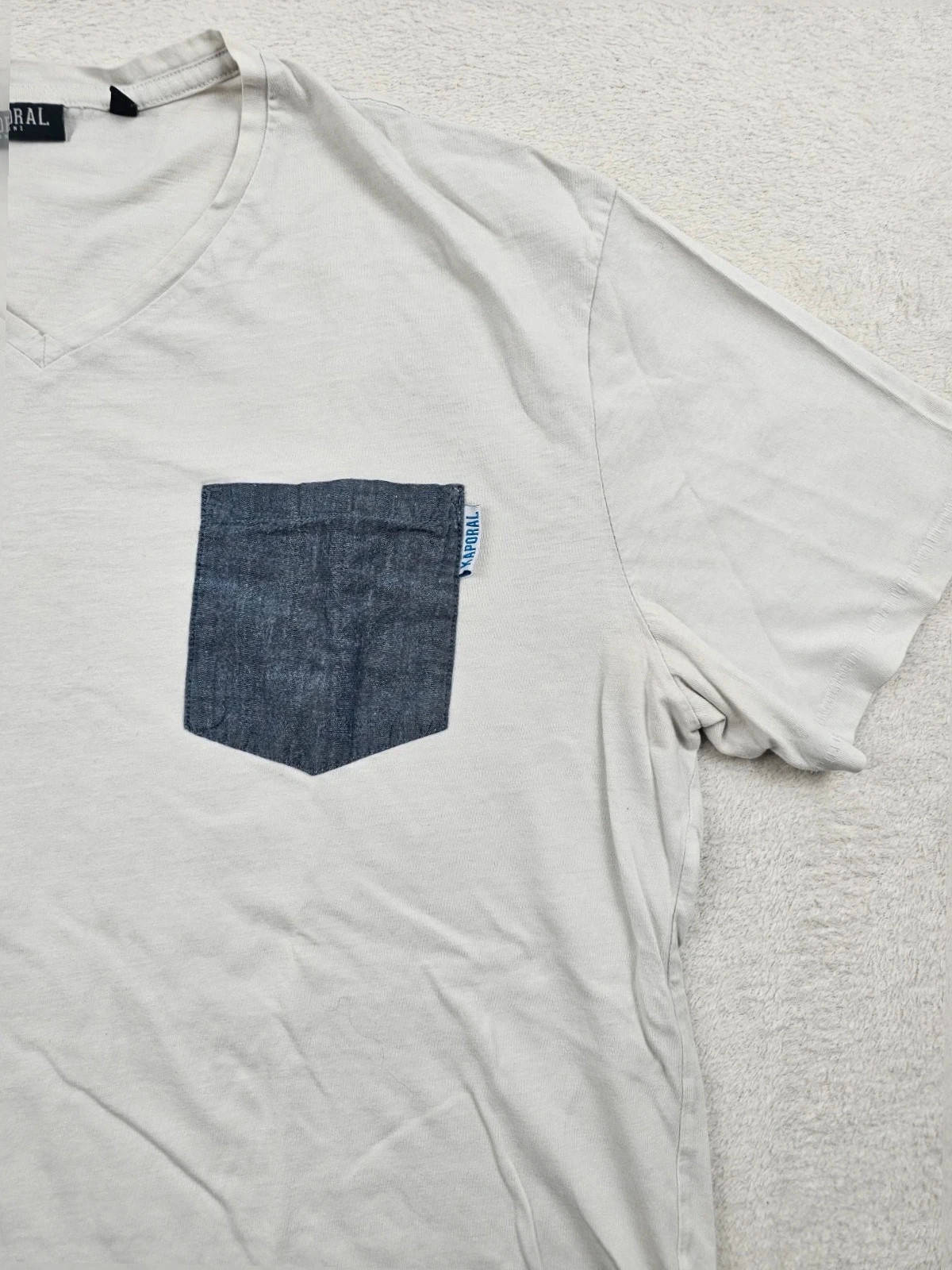 T-shirt col V Caporal blanc Poche bleu 2XL – Kaporal – taille XXL 2