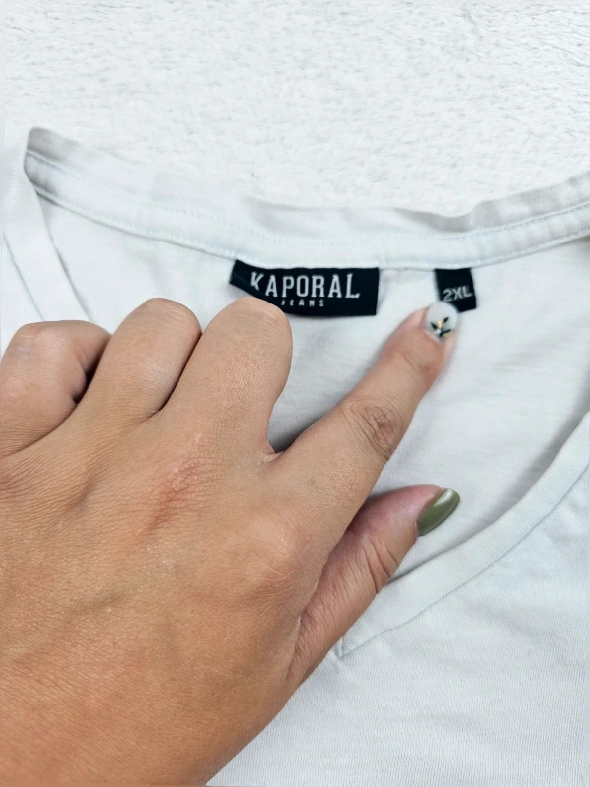 T-shirt col V Caporal blanc Poche bleu 2XL – Kaporal – taille XXL 3