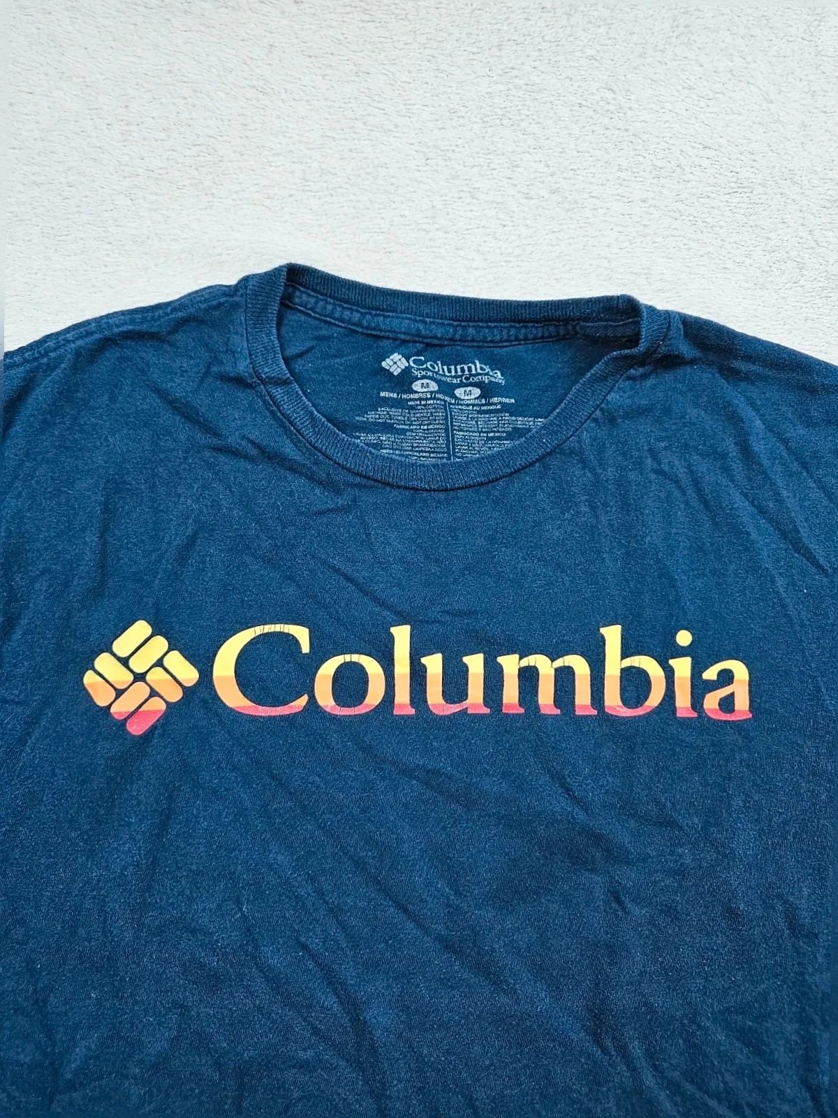 T-shirt Columbia bleu Marine flocage Craquelé M – Columbia – taille M 4