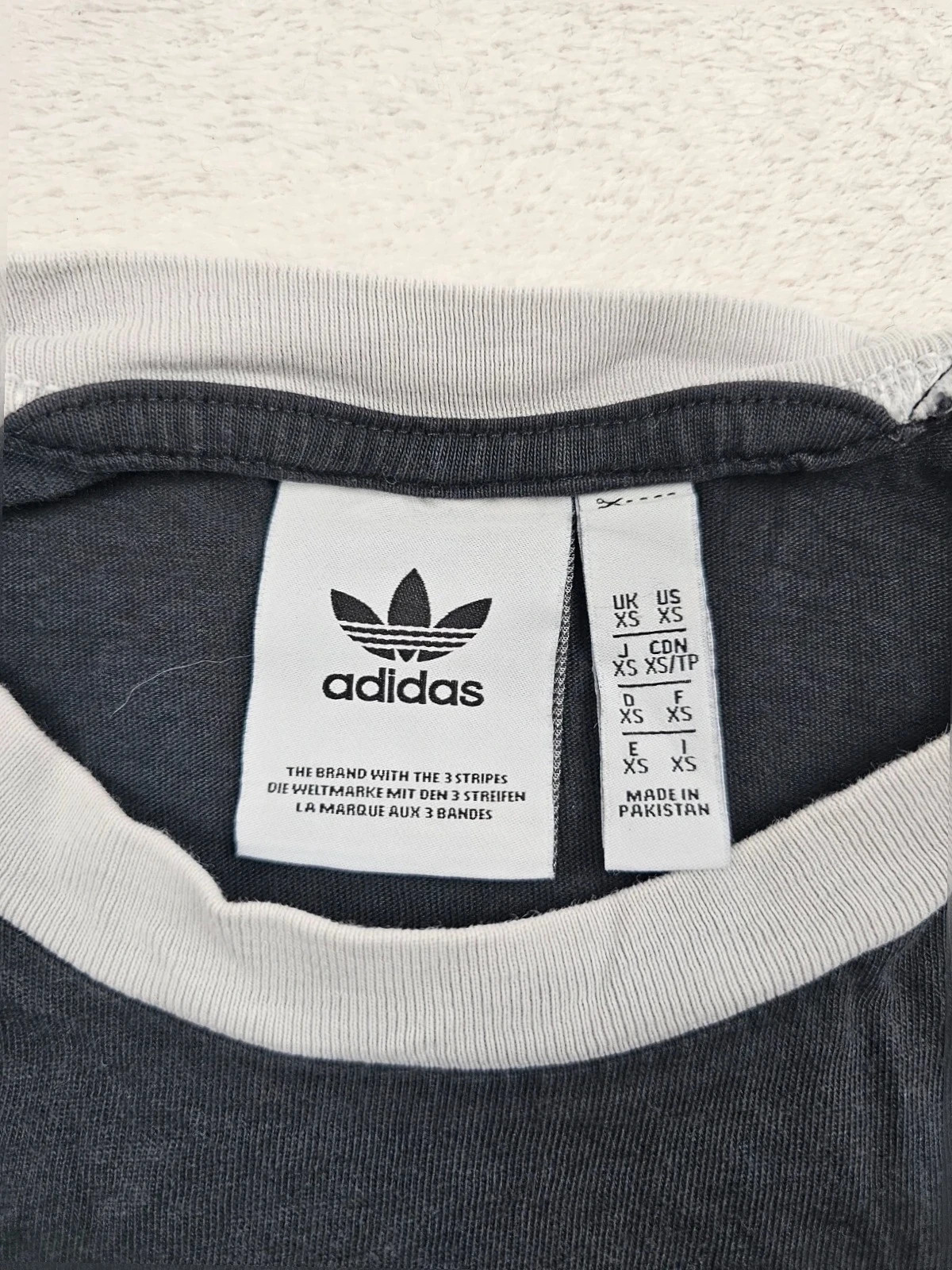 T-shirt Adidas noir Et Blanc XS – adidas – taille XS 4