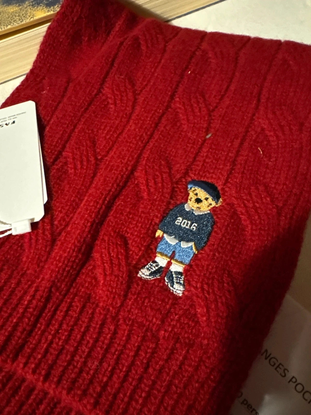 Écharpe 100% Laine Torsadé rouge broderie Ourson