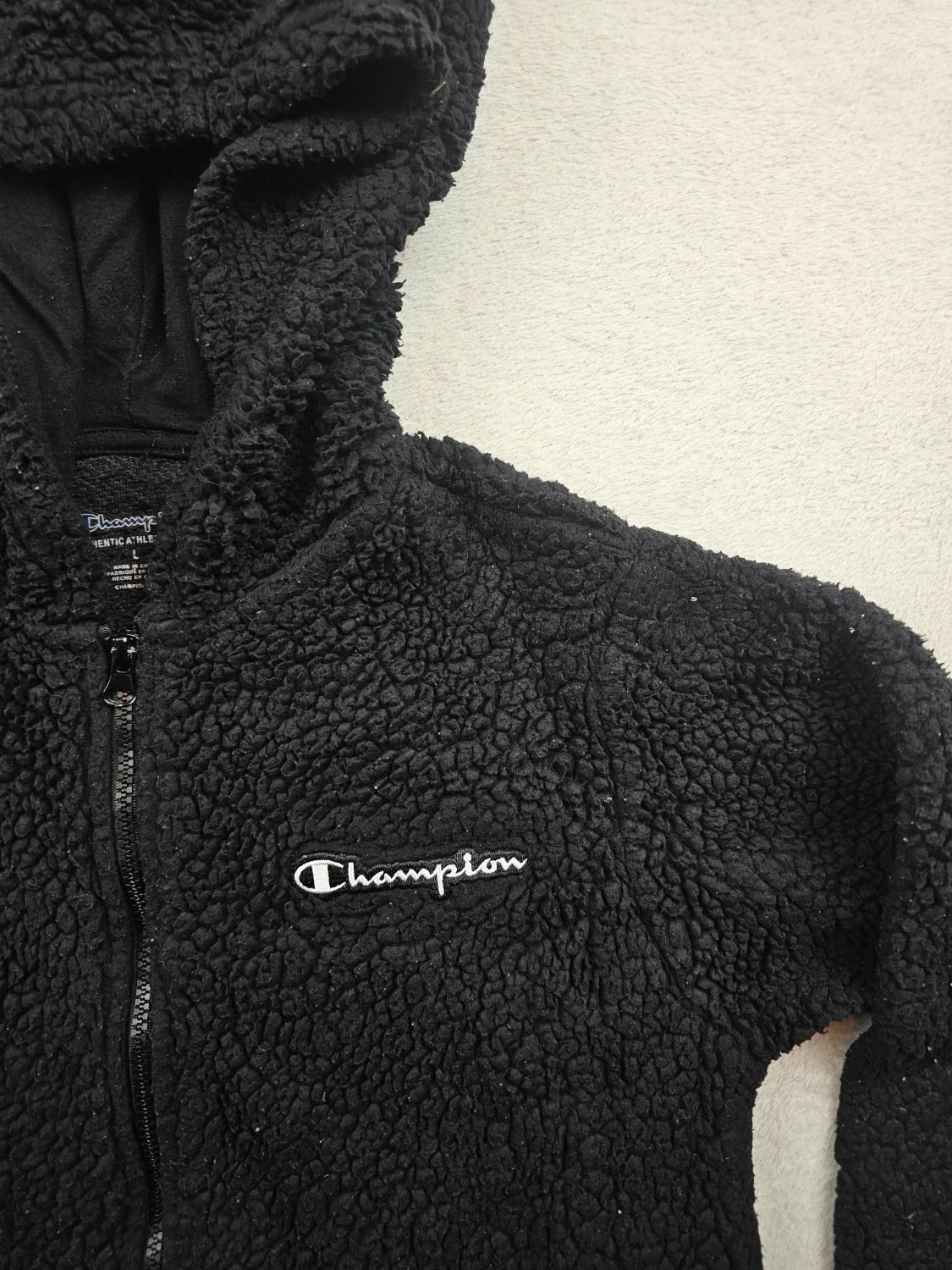 Veste polaire Champion sherpa capuche zippé écusson c noir Homme taille L – Champion – taille L 2