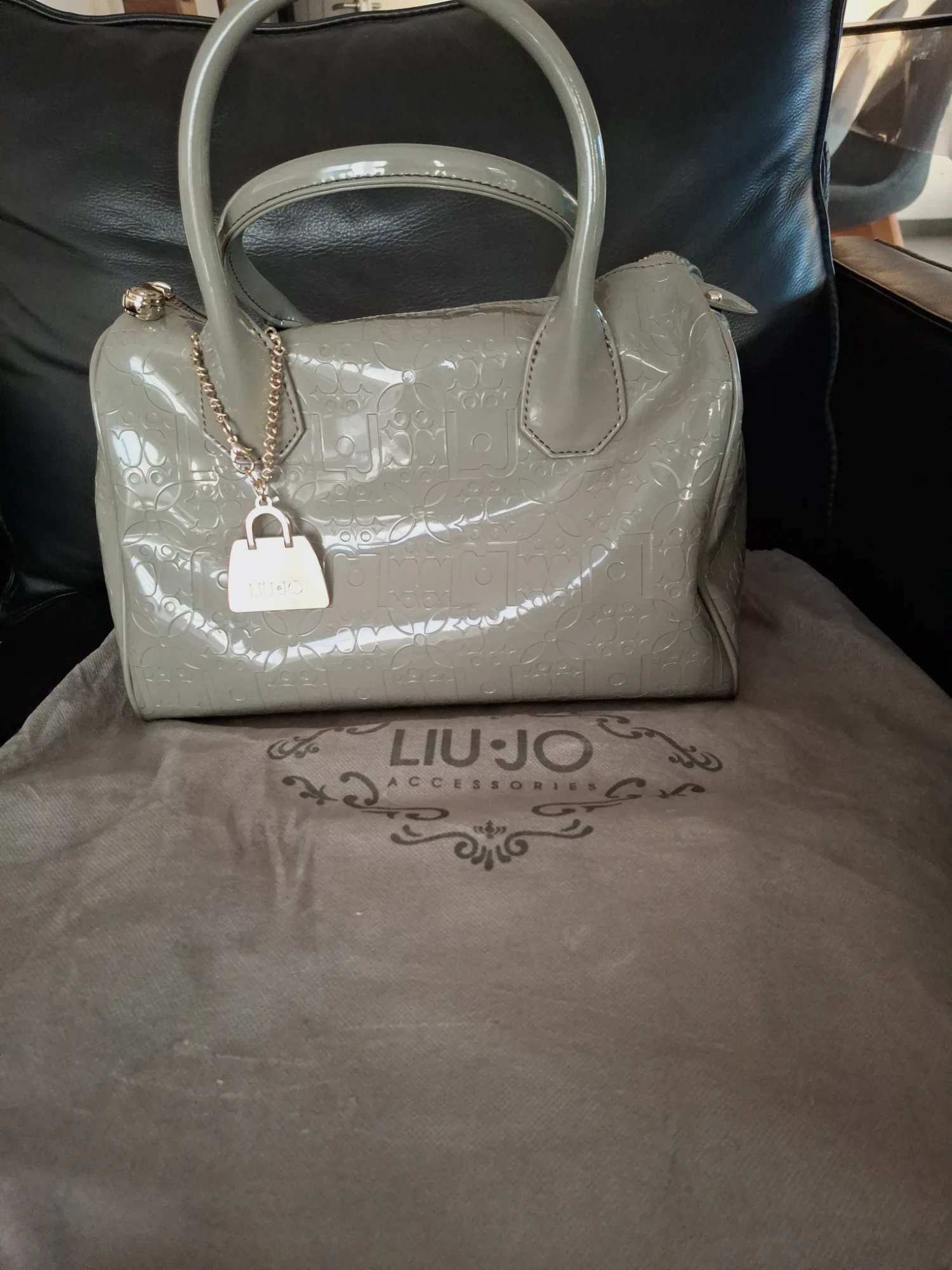 Sac à main Liu Jo en cuir verni gris