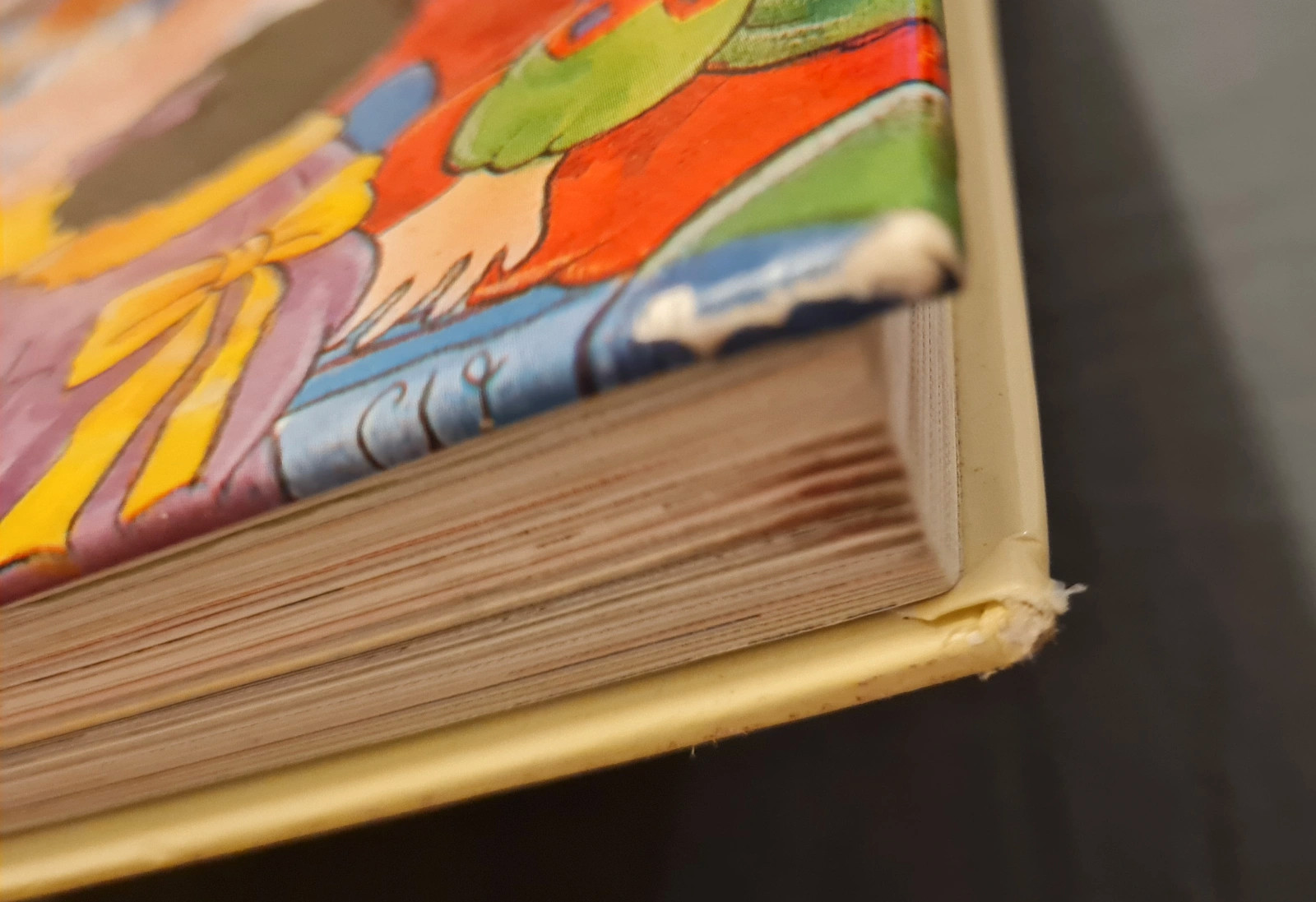 Gros livre d'histoire - 366 histoires de poupées 4
