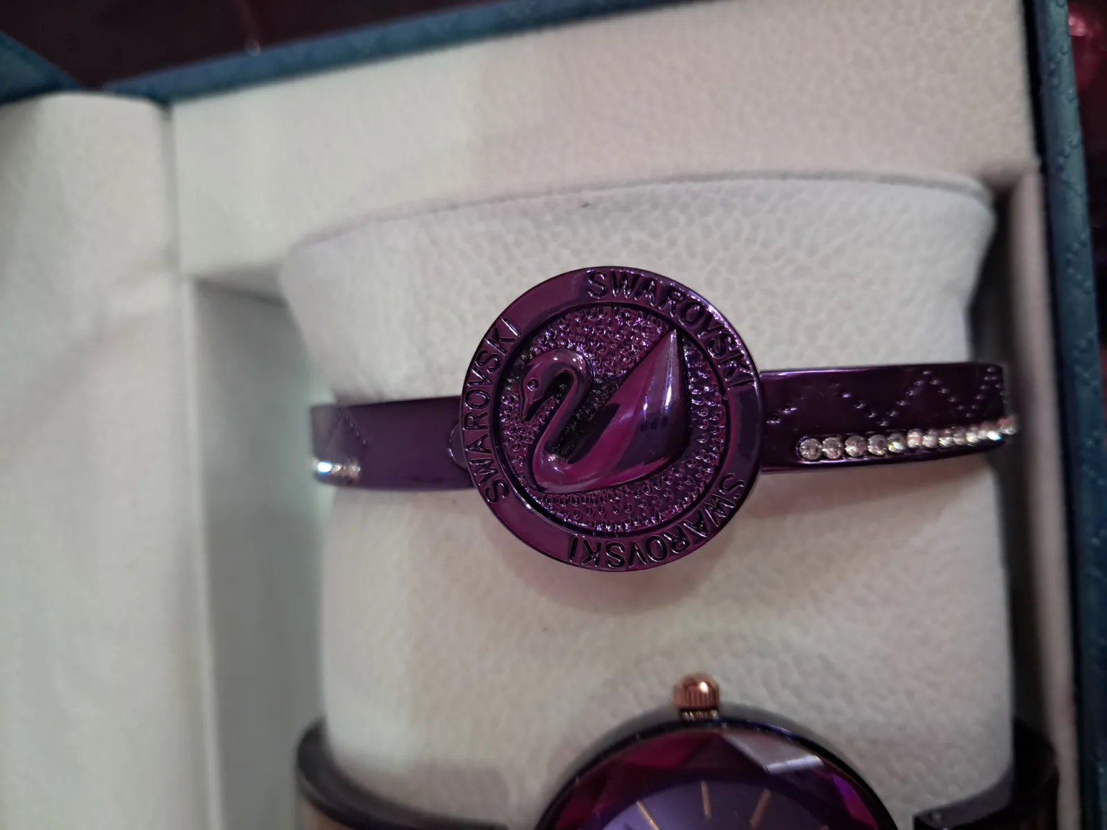 Bracelet cuir violet strass