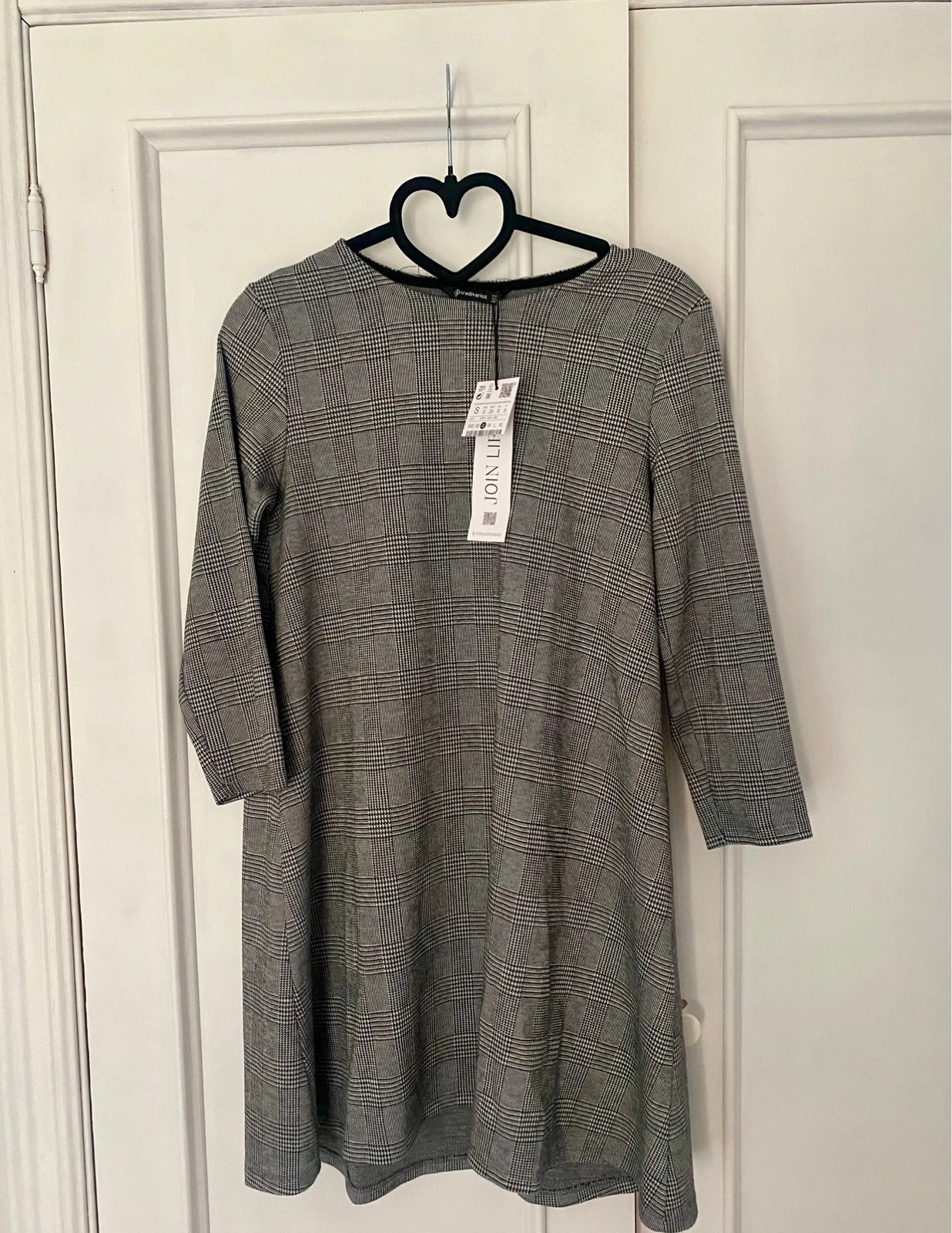 Vestido con etiqueta – Stradivarius – taille M / 38 / 10