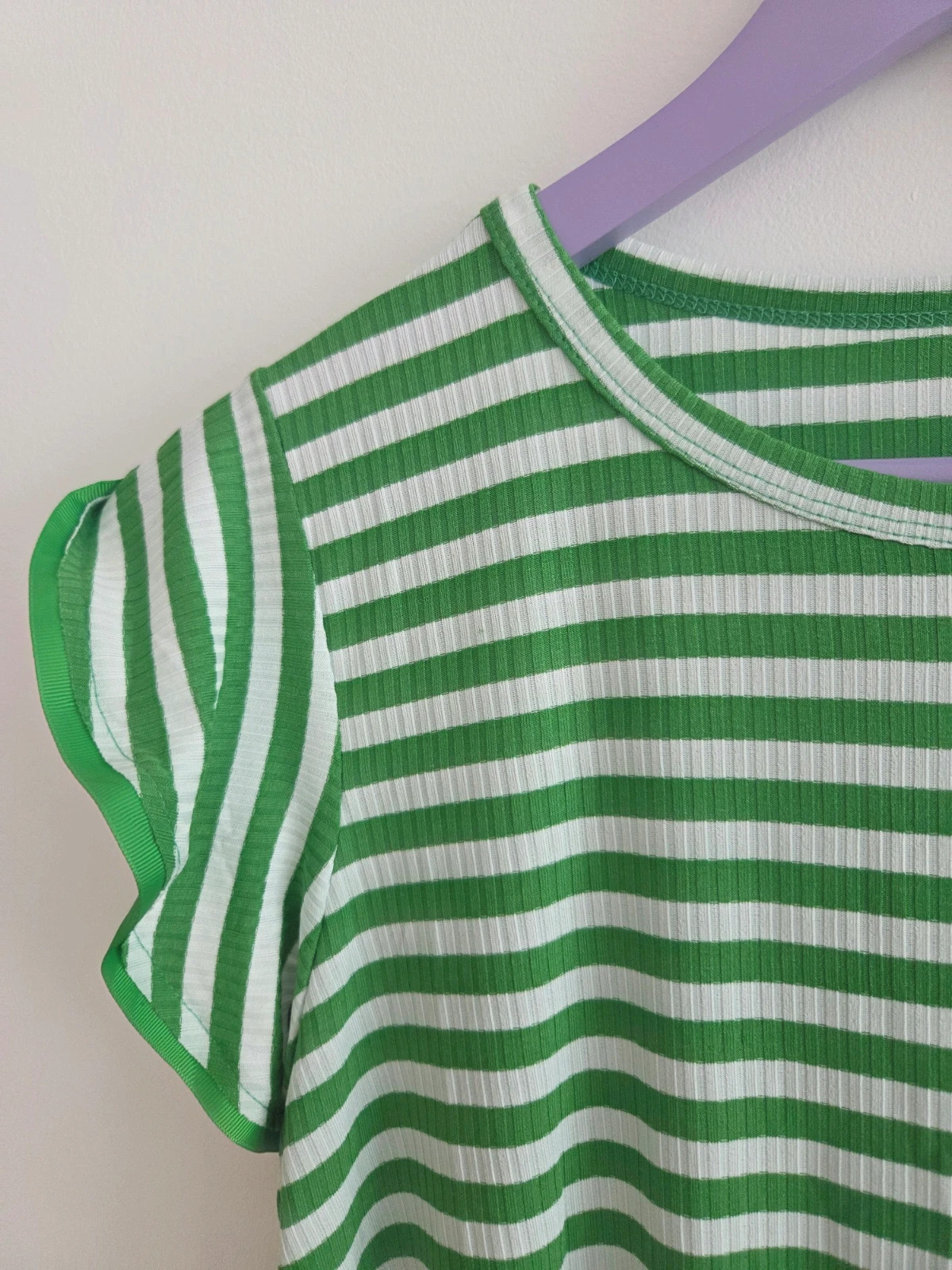 Juvenil vestido rayas verdes T-M/L💚 – Local – taille M / 38 / 10 2