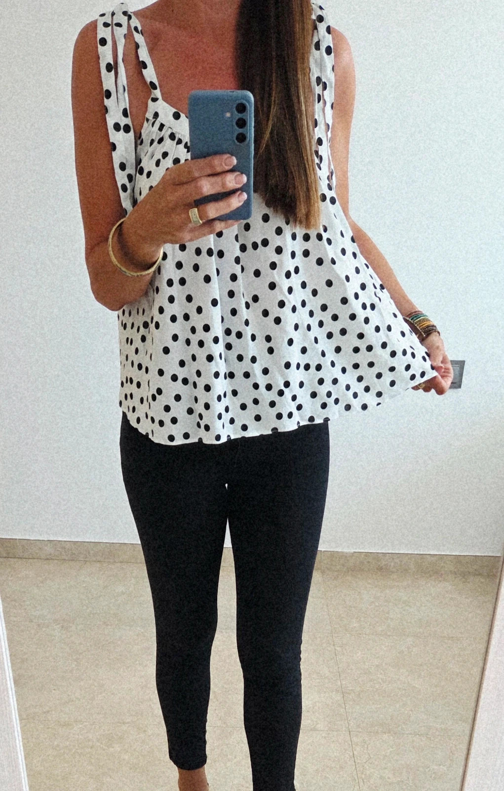 Juvenil blusa blanca topos Negros T-40/42🖤