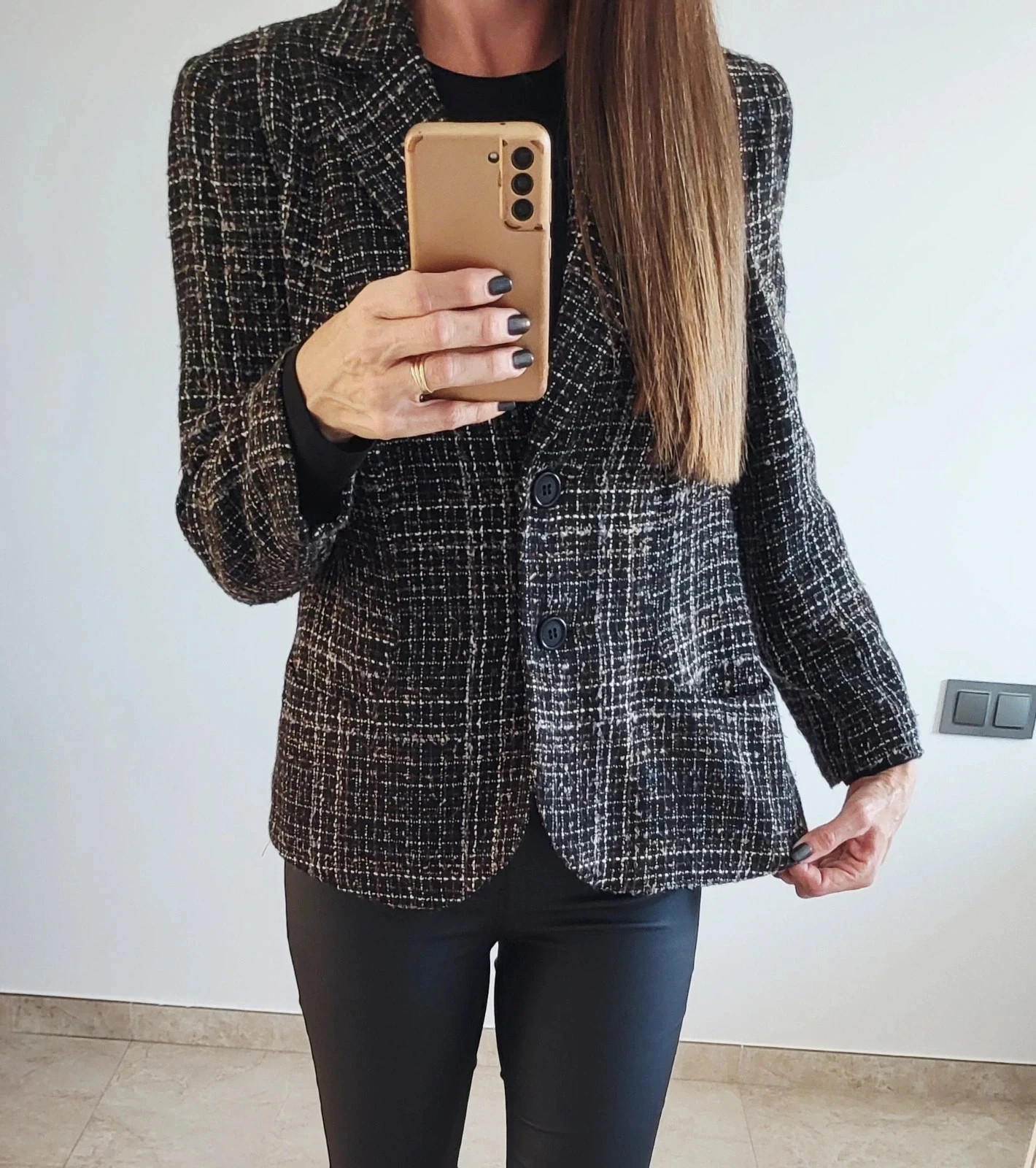 Elegante blazer negra Canda T-40/42🖤
