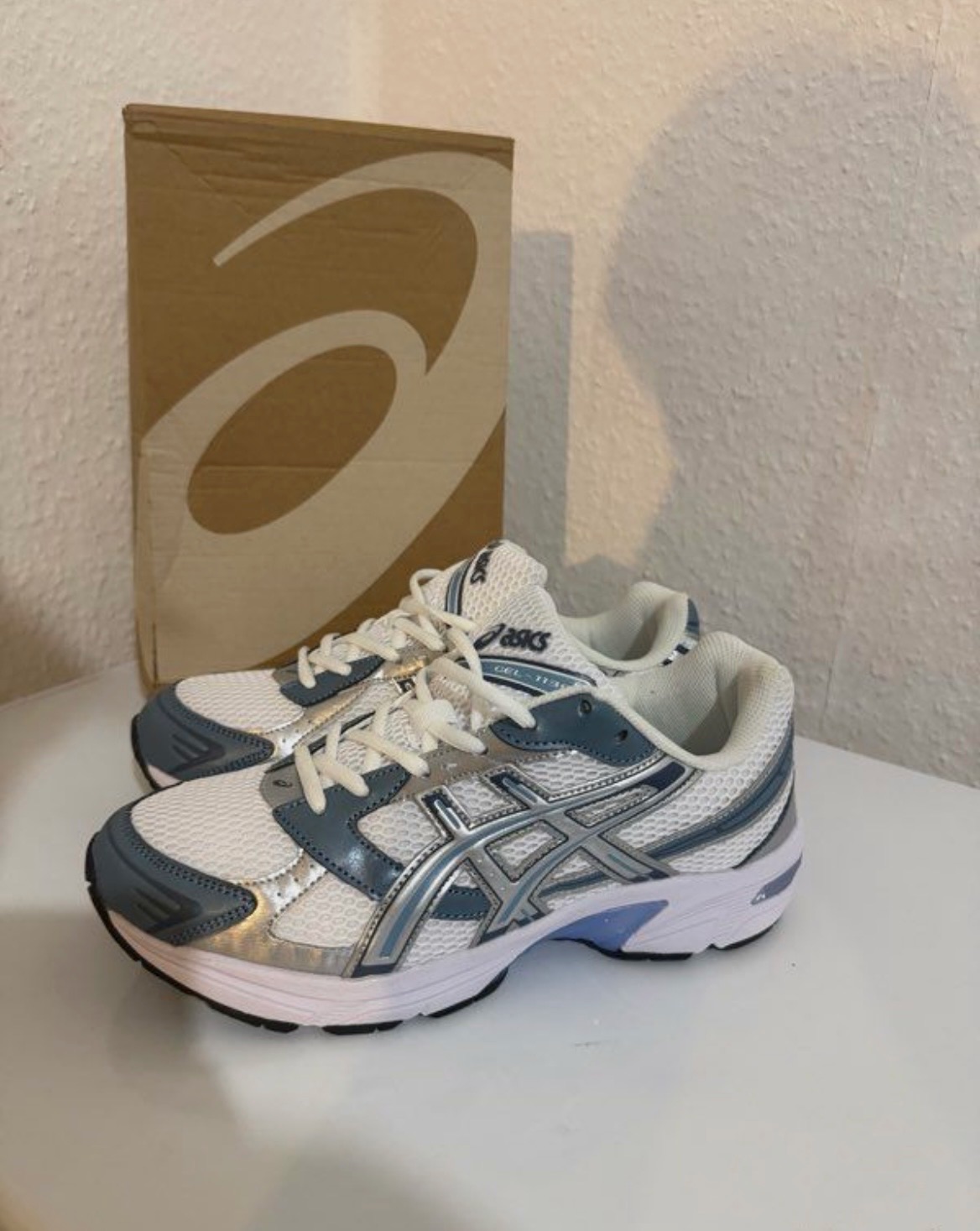Baskets Asics GEL-1130 blanches et bleues – Asics – taille EU 43 3