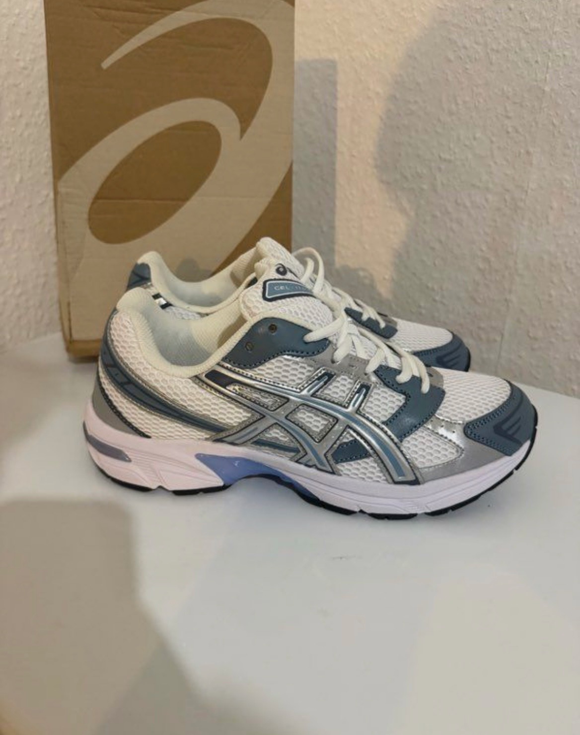 Baskets Asics GEL-1130 blanches et bleues – Asics – taille EU 43 4