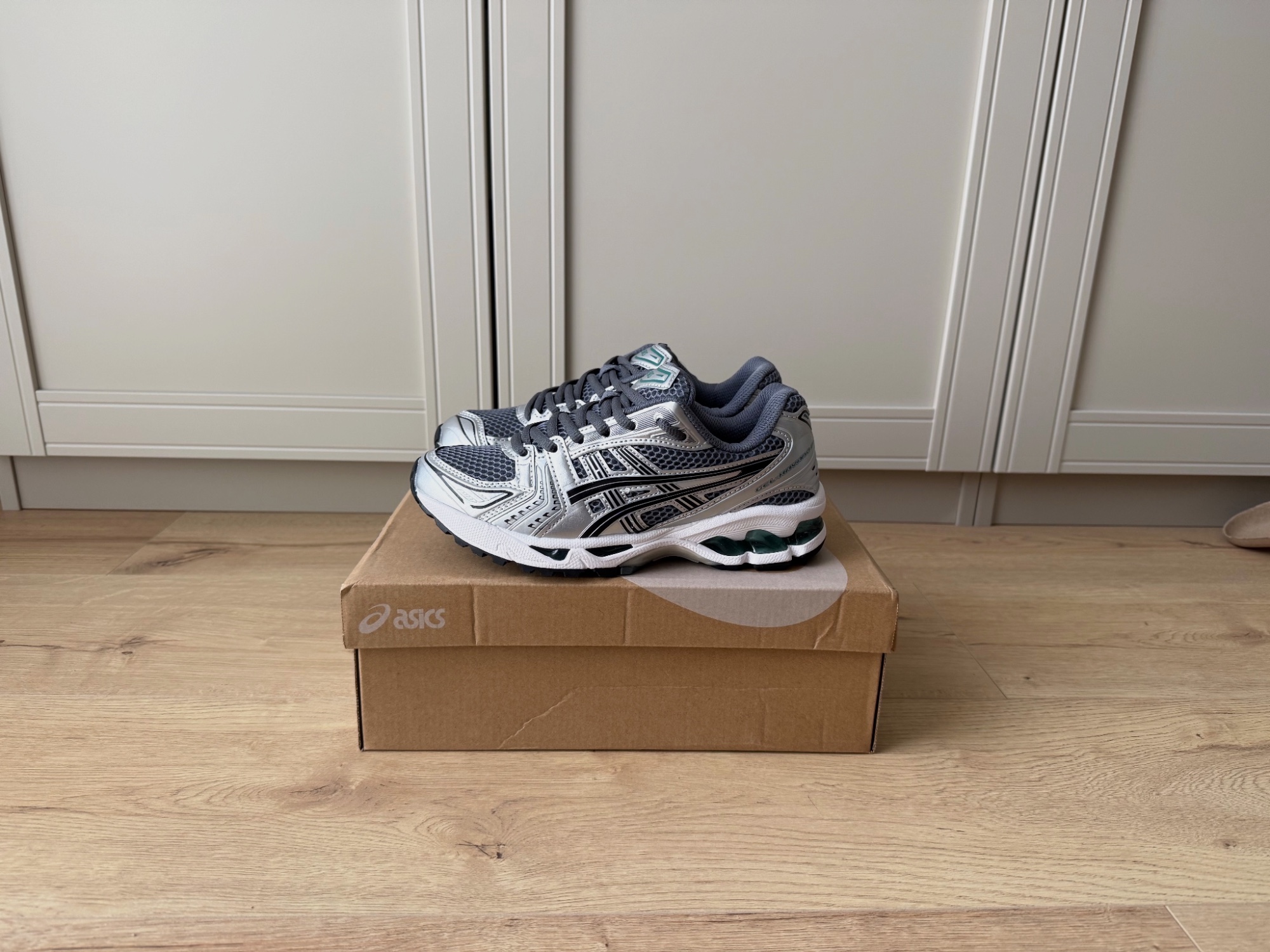 Asics Gel-Kayano 14