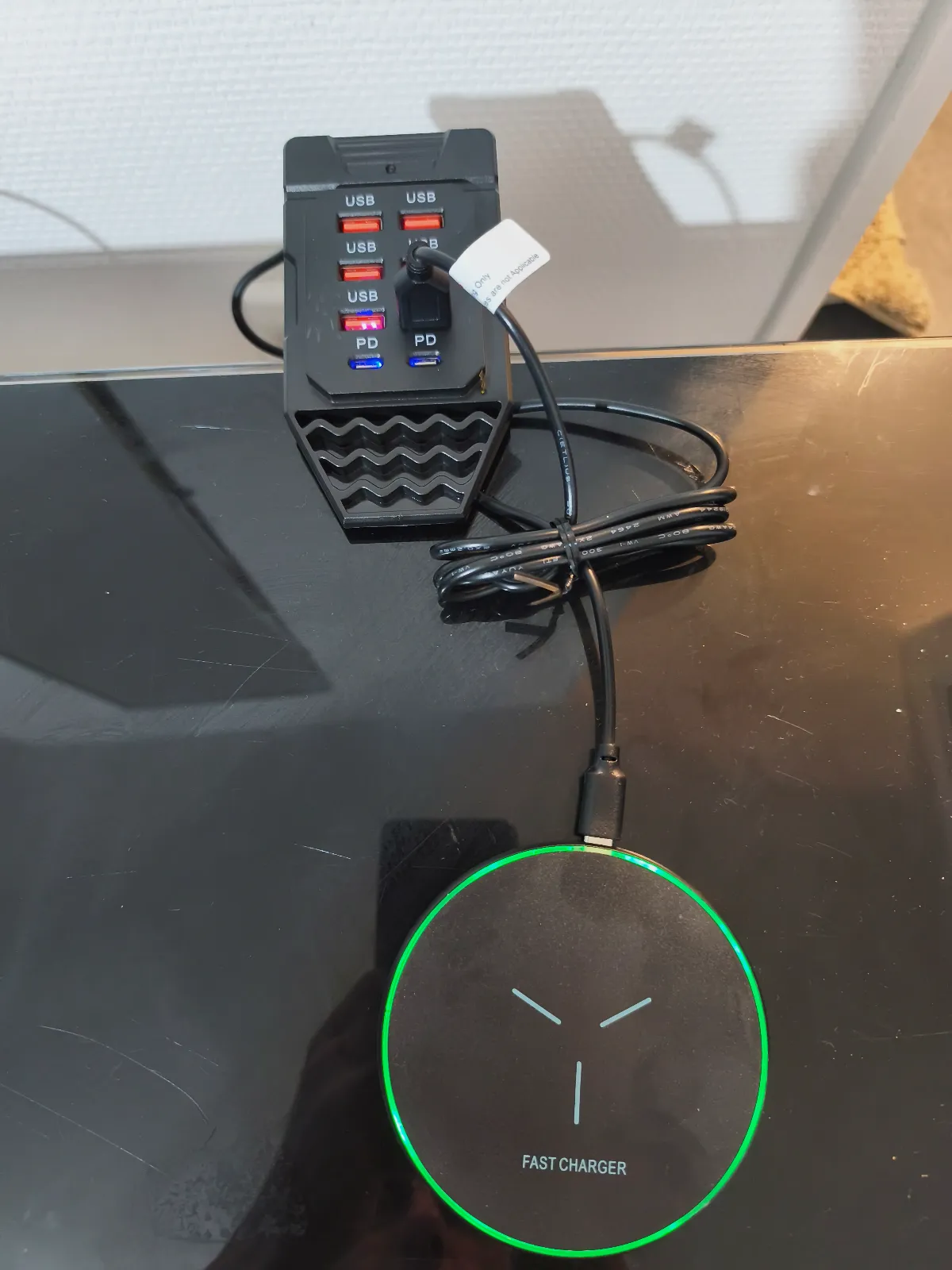 Station de Charge Multi-ports Intelligente avec Hub USB – Accessoires 2